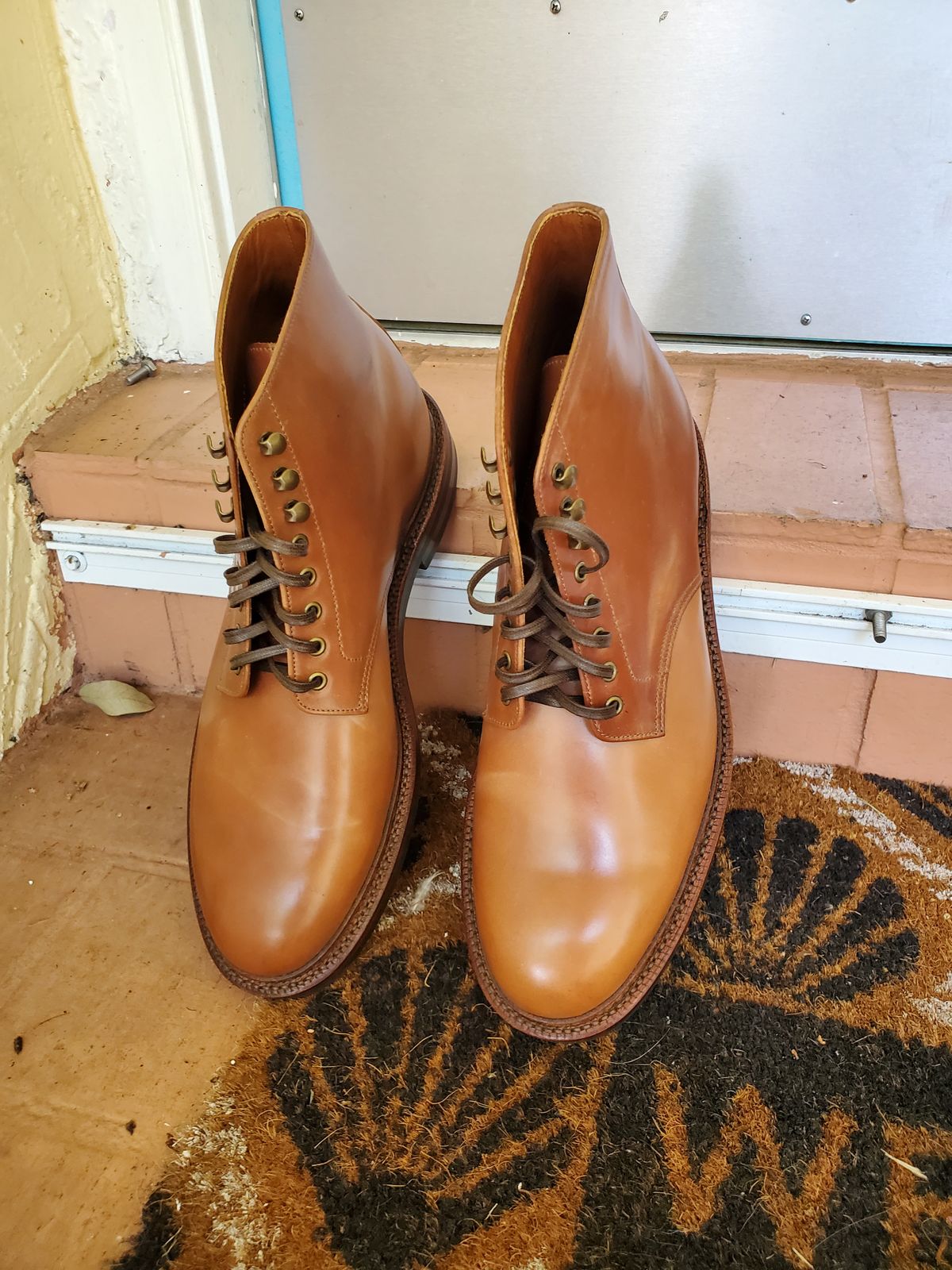 Photo by grim_f on October 1, 2022 of the Grant Stone Edward Boot in Horween Honey Glazed Shell Cordovan.