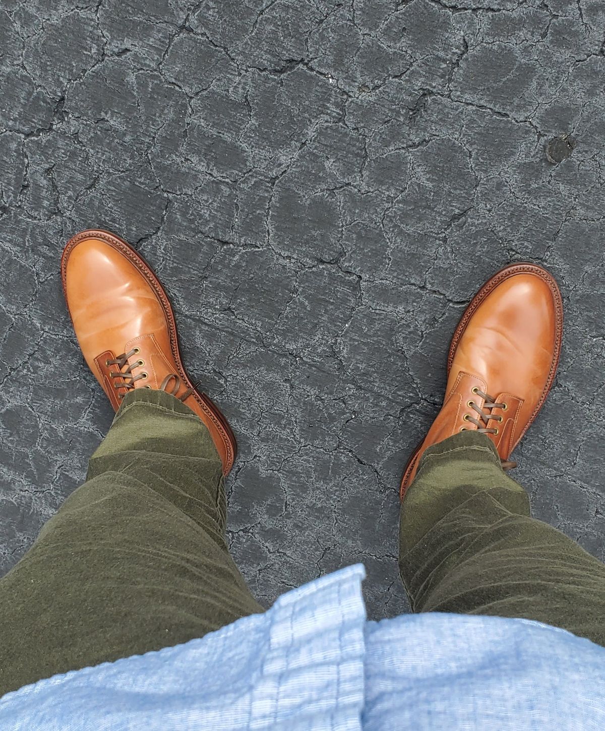 Photo by grim_f on October 14, 2022 of the Grant Stone Edward Boot in Horween Honey Glazed Shell Cordovan.