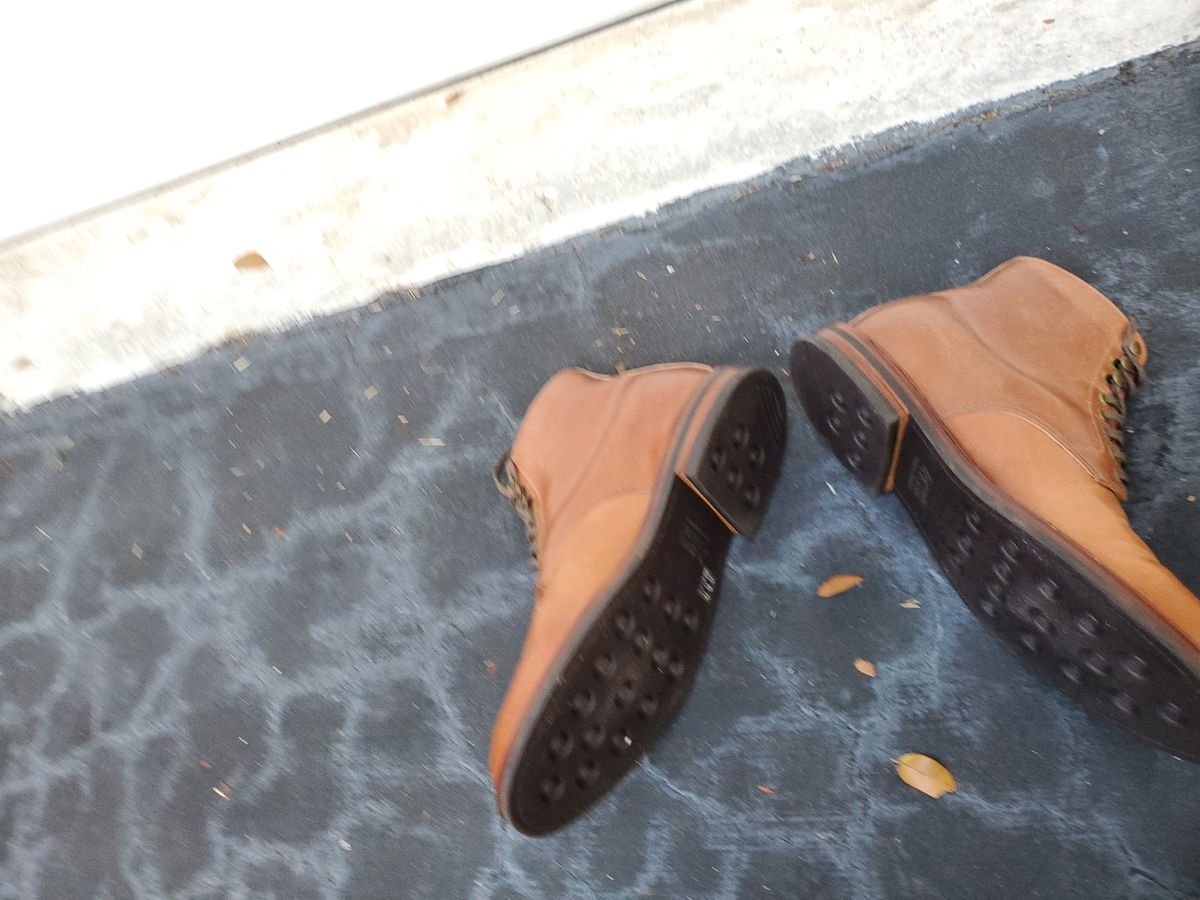 Photo by grim_f on November 2, 2022 of the Grant Stone Edward Boot in Horween Honey Glazed Shell Cordovan.
