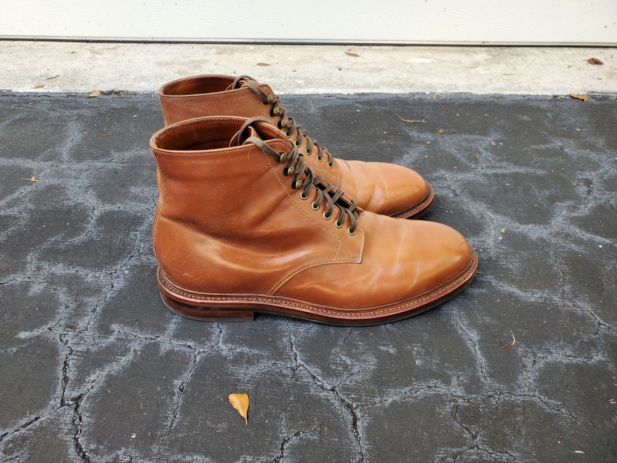 Photo by grim_f on January 4, 2023 of the Grant Stone Edward Boot in Horween Honey Glazed Shell Cordovan.