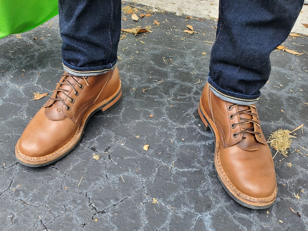 Photo by grim_f on August 23, 2022 of the White's Bounty Hunter in Horween Natural Chromexcel.