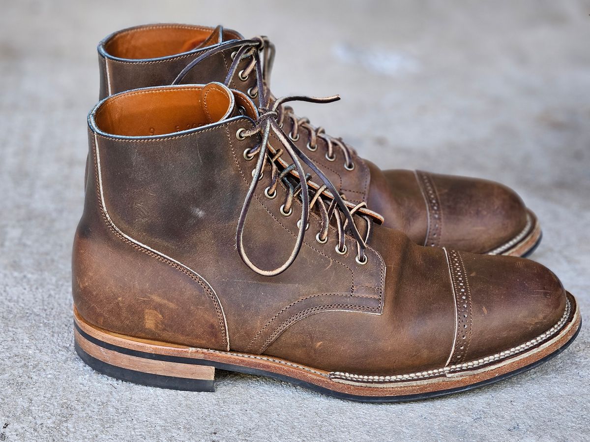 Photo by grim_f on January 5, 2025 of the Viberg Service Boot BCT in Horween Golden Brown Predator.