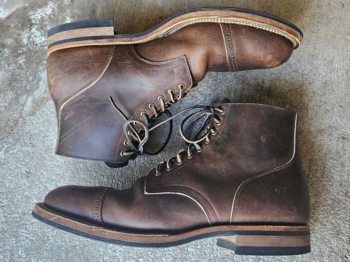 Photo by grim_f on February 5, 2025 of the Viberg Service Boot BCT in Horween Golden Brown Predator.