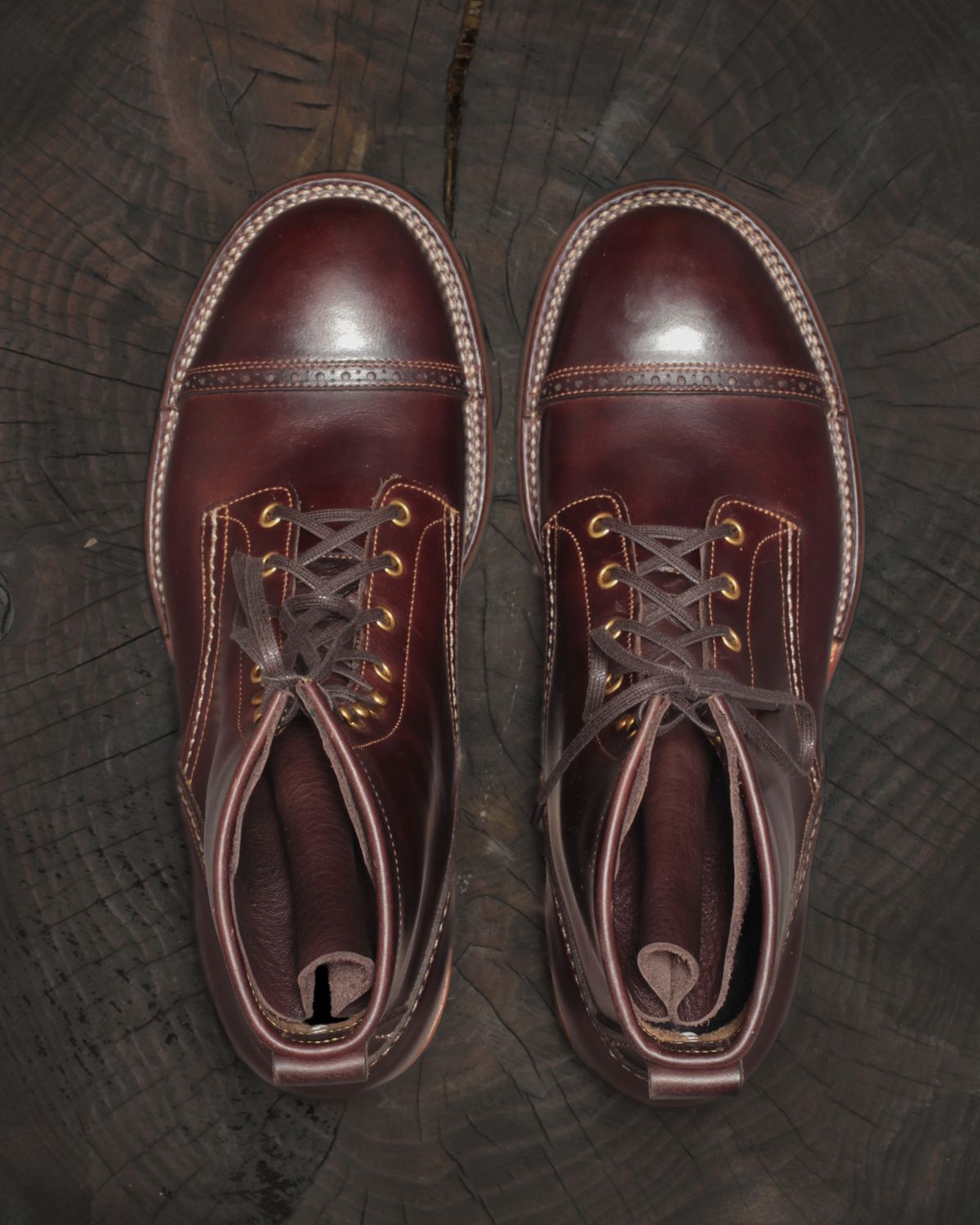 Photo by Cheng_Iron_Boots on November 5, 2024 of the Iron Boots Iron Dragon in Seidel Brown Double Shot.