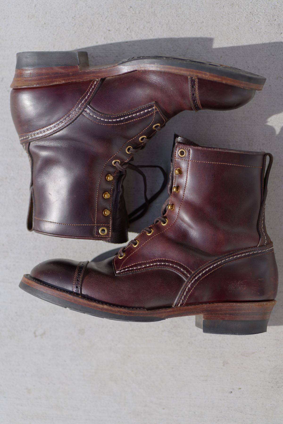 Photo by Cheng_Iron_Boots on January 3, 2025 of the Iron Boots Iron Dragon in Seidel Brown Double Shot.