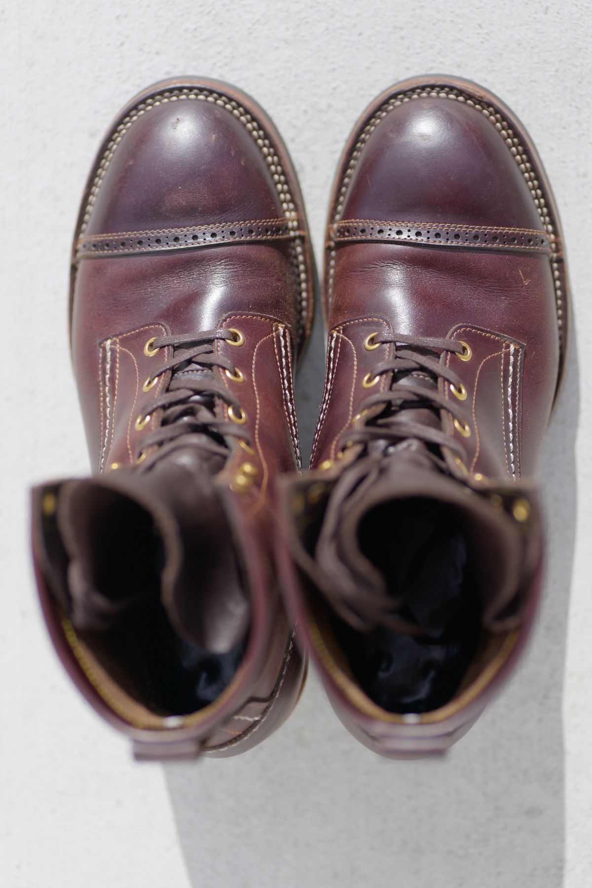 Photo by Cheng_Iron_Boots on January 3, 2025 of the Iron Boots Iron Dragon in Seidel Brown Double Shot.
