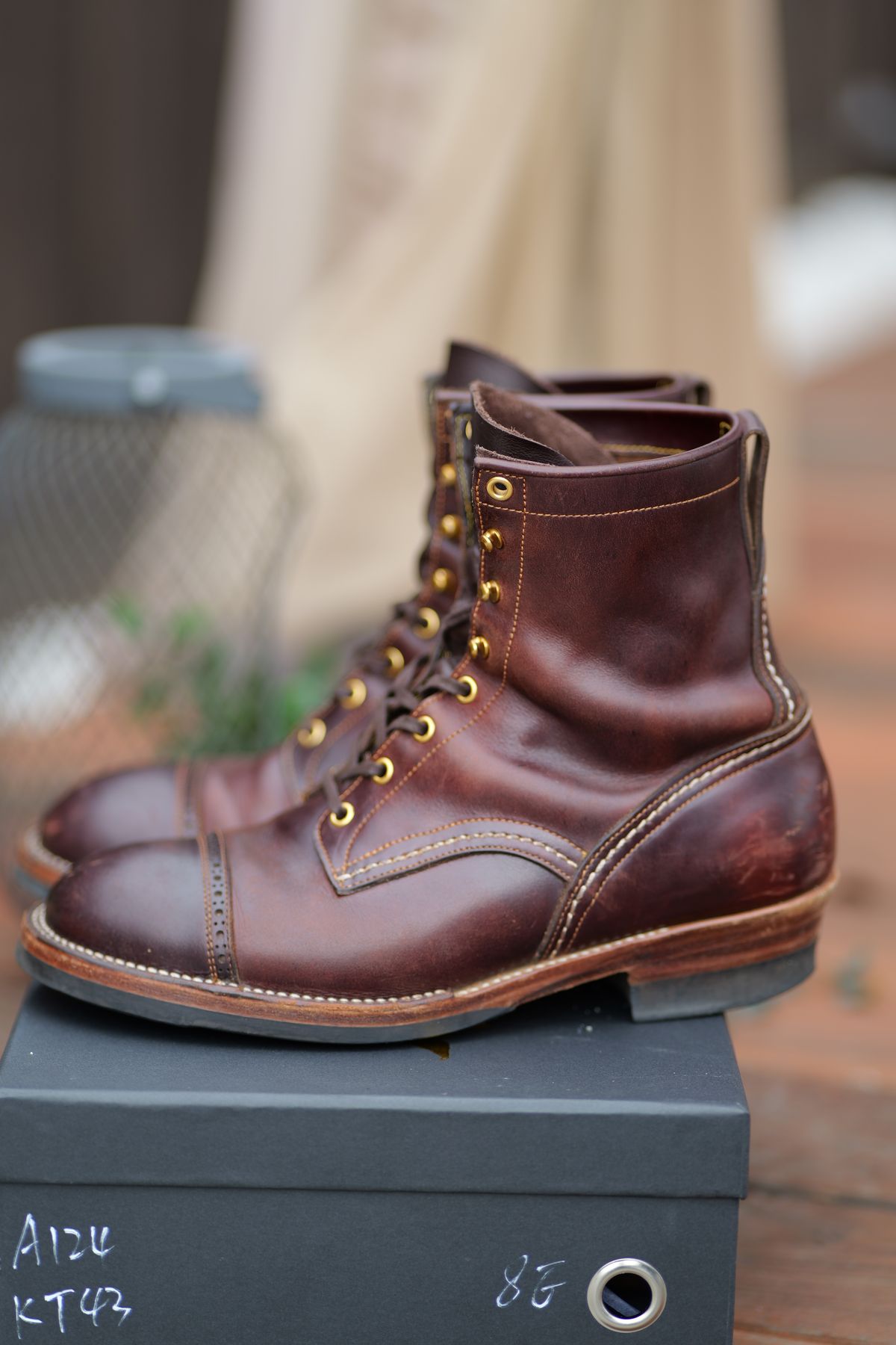 Photo by Cheng_Iron_Boots on February 1, 2025 of the Iron Boots Iron Dragon in Seidel Brown Double Shot.