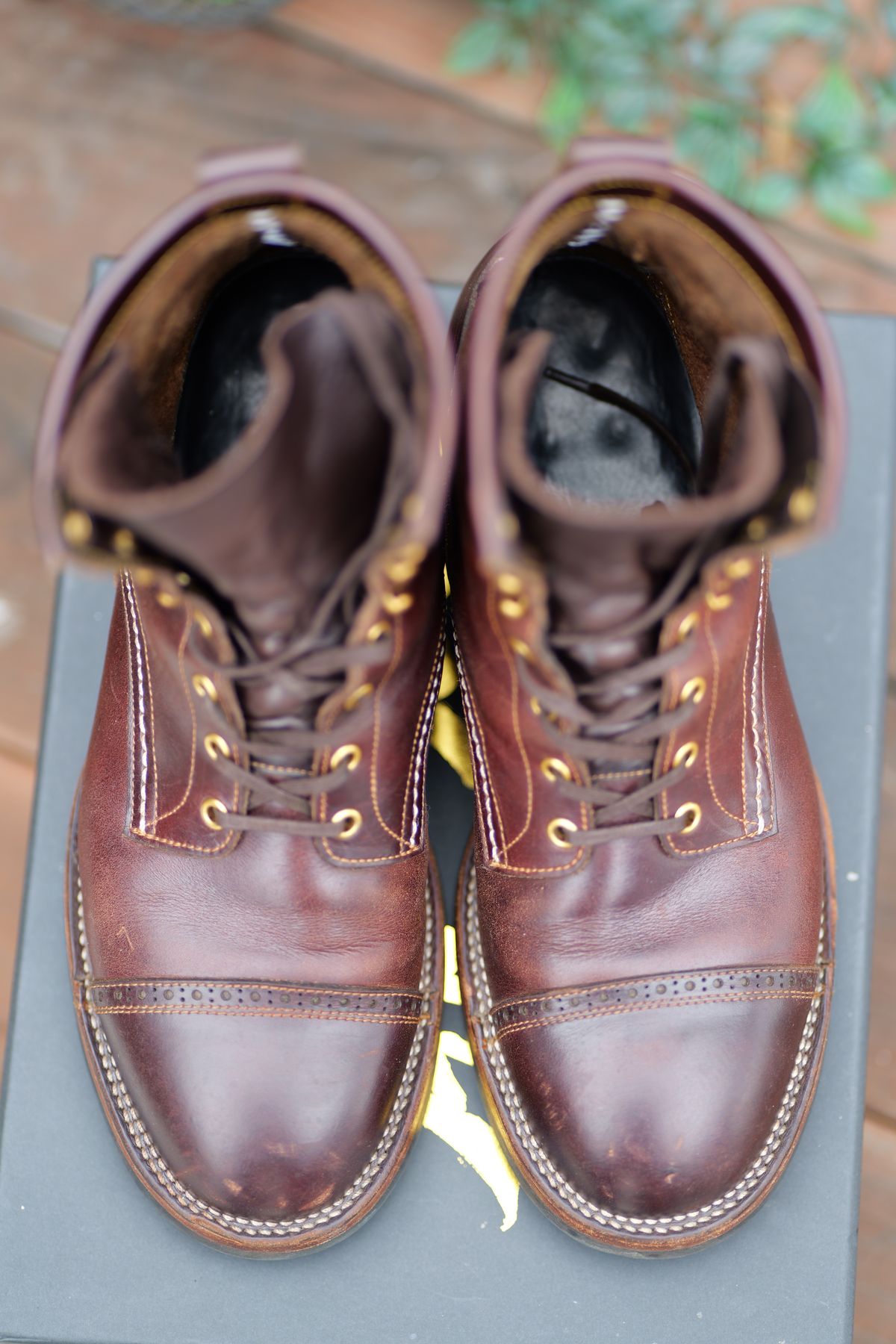 Photo by Cheng_Iron_Boots on February 1, 2025 of the Iron Boots Iron Dragon in Seidel Brown Double Shot.