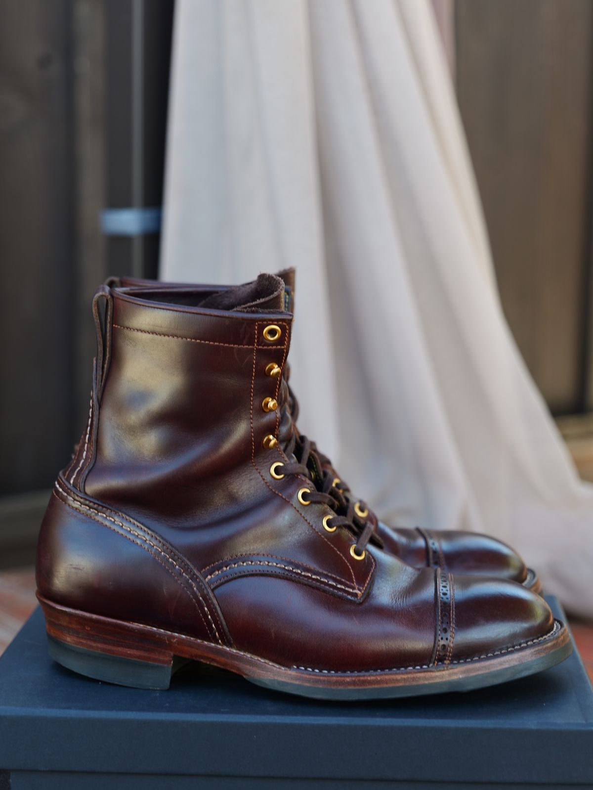 Photo by Cheng_Iron_Boots on April 2, 2025 of the Iron Boots Iron Dragon in Seidel Brown Double Shot.