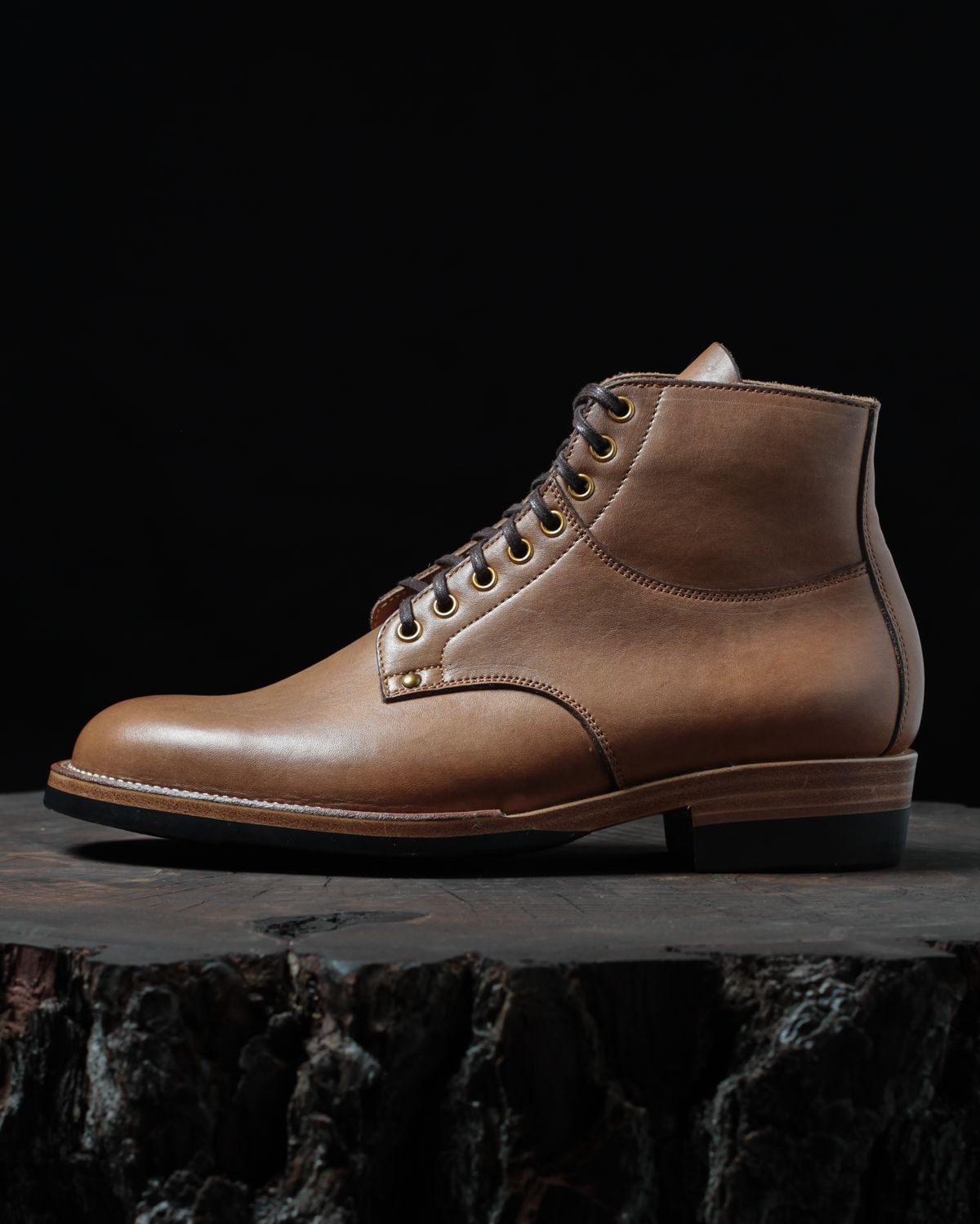 Photo by Cheng_Iron_Boots on October 2, 2023 of the Iron Boots x Østmo Type 1 in Seidel Crust Double Shot.