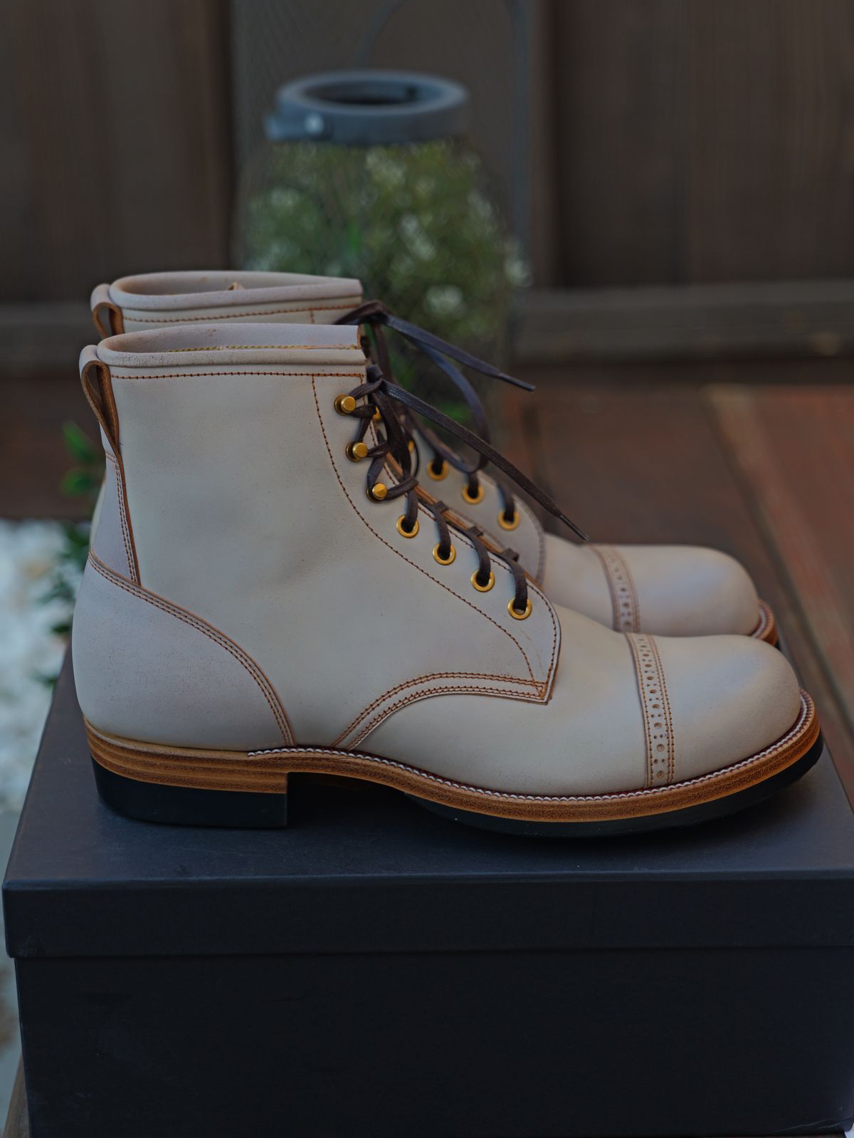 Photo by Cheng_Iron_Boots on November 5, 2025 of the Iron Boots 5515 in Maryam waxed shell cordovan.