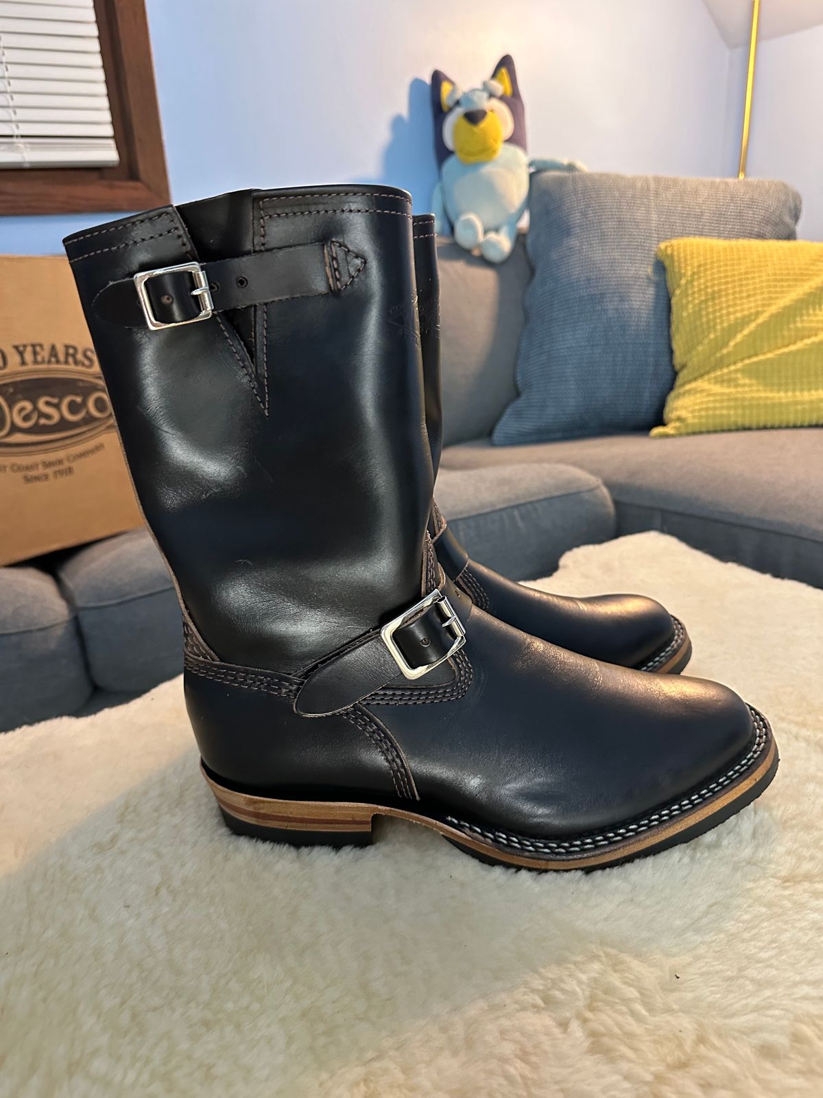 Photo by Deckard on October 1, 2023 of the Wesco Mister Lou in Maryam Black Horsehide.