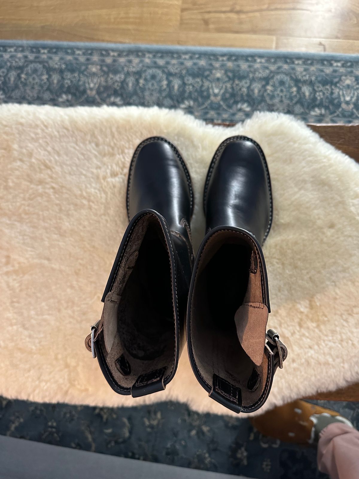 Photo by Deckard on October 1, 2023 of the Wesco Mister Lou in Maryam Black Horsehide.