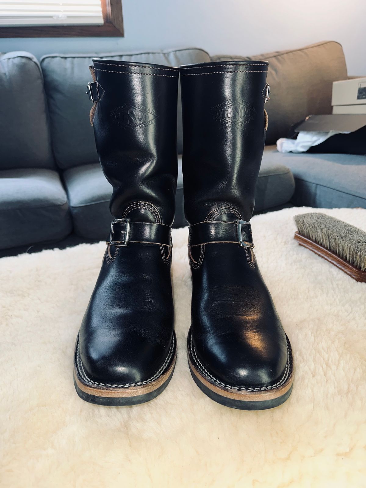Photo by Deckard on November 4, 2023 of the Wesco Mister Lou in Maryam Black Horsehide.