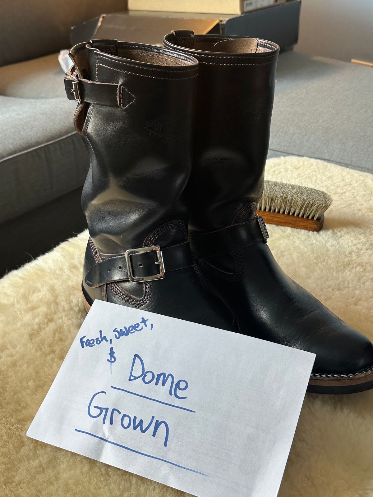 Photo by Deckard on November 4, 2023 of the Wesco Mister Lou in Maryam Black Horsehide.