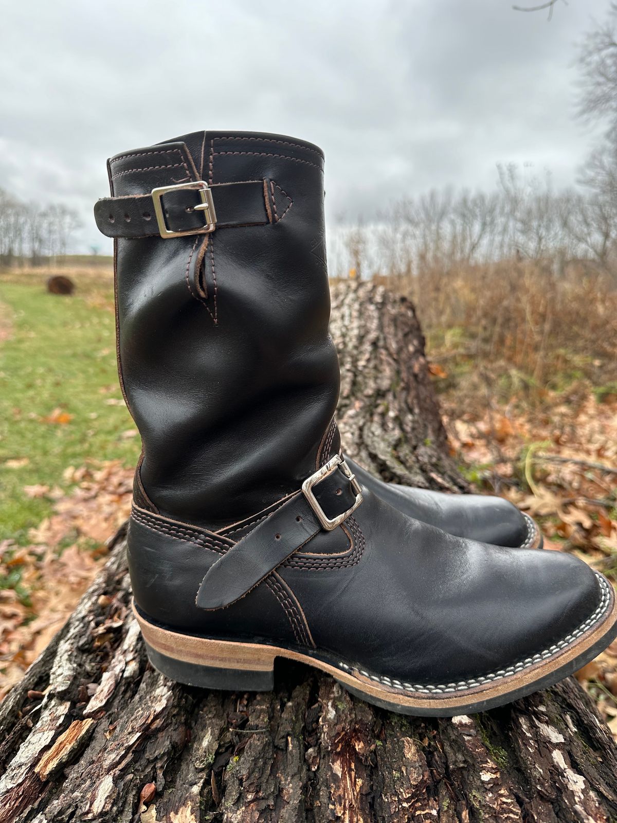 Photo by Deckard on December 2, 2023 of the Wesco Mister Lou in Maryam Black Horsehide.