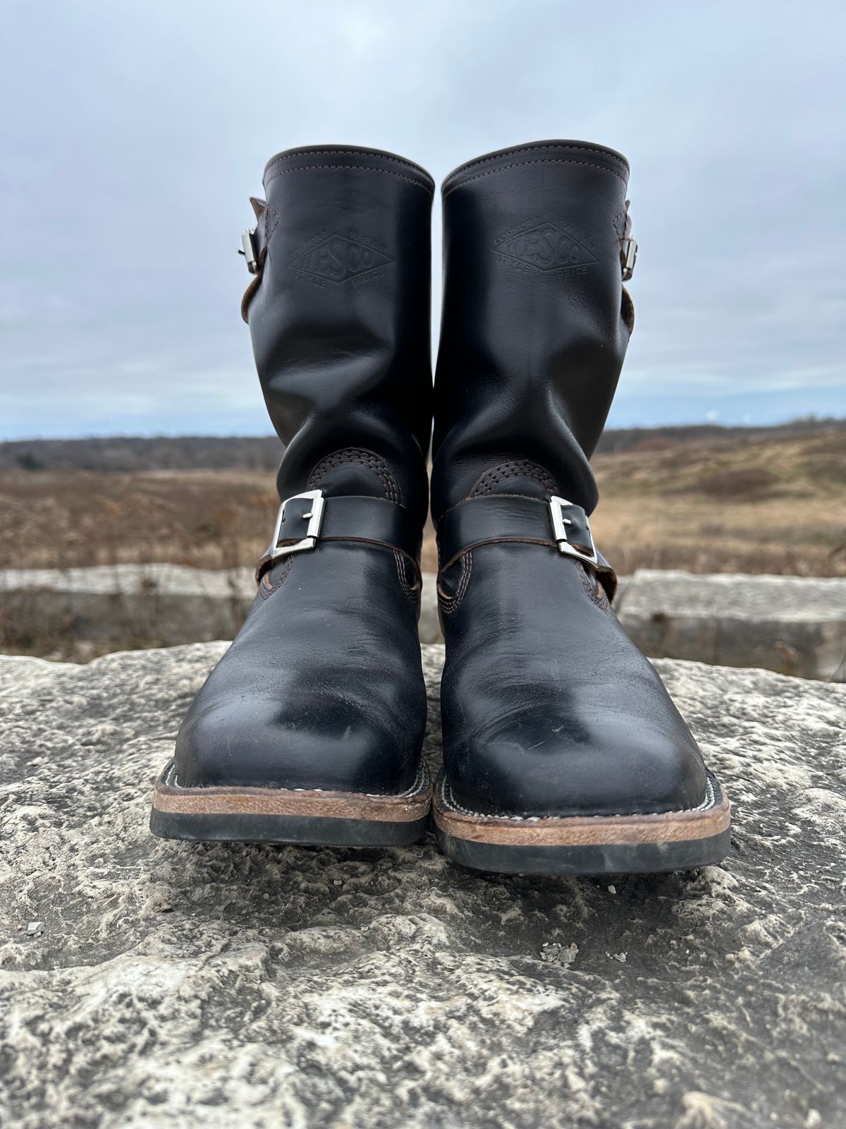 Photo by Deckard on January 1, 2024 of the Wesco Mister Lou in Maryam Black Horsehide.