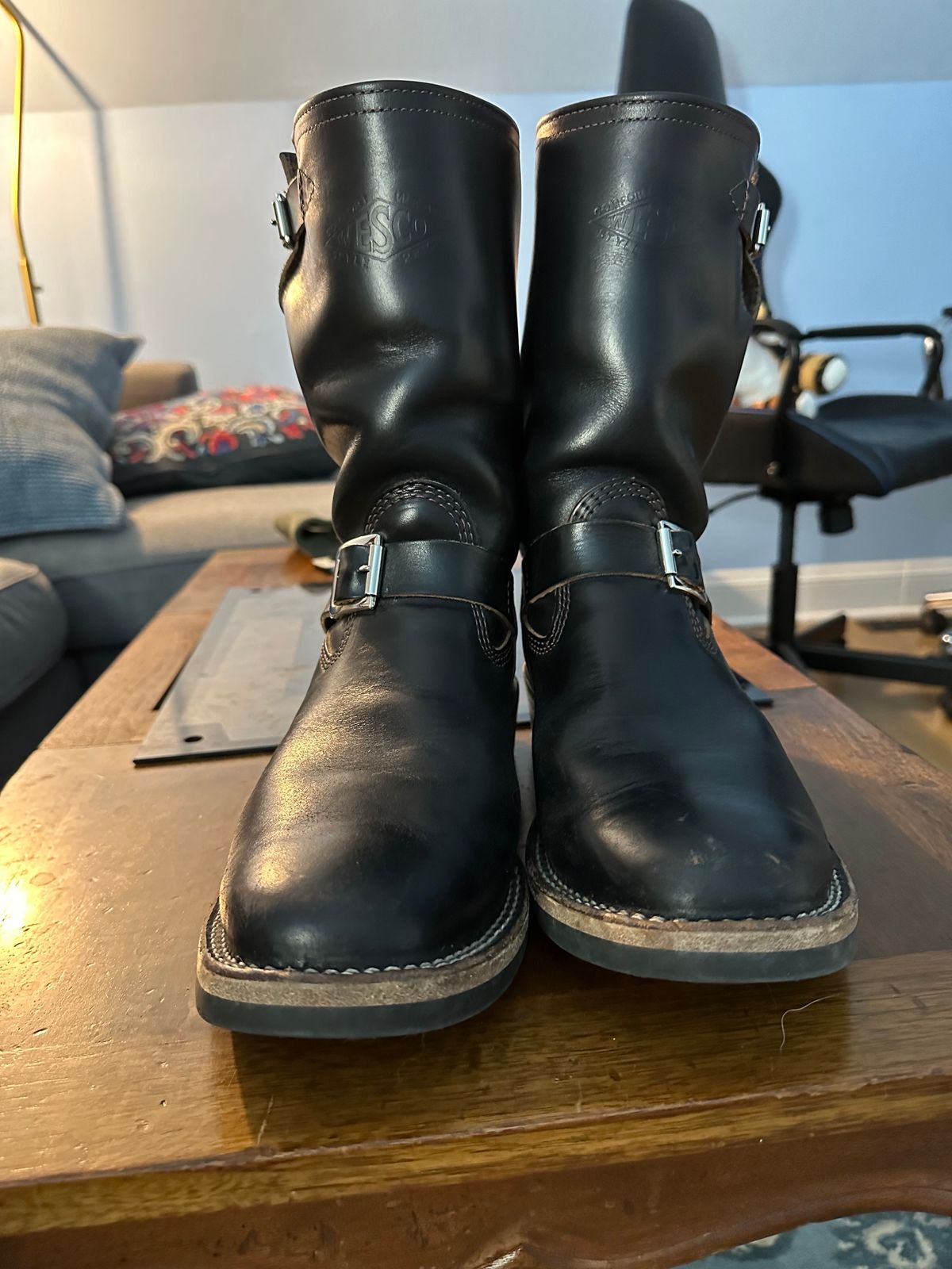 Photo by Deckard on February 6, 2024 of the Wesco Mister Lou in Maryam Black Horsehide.