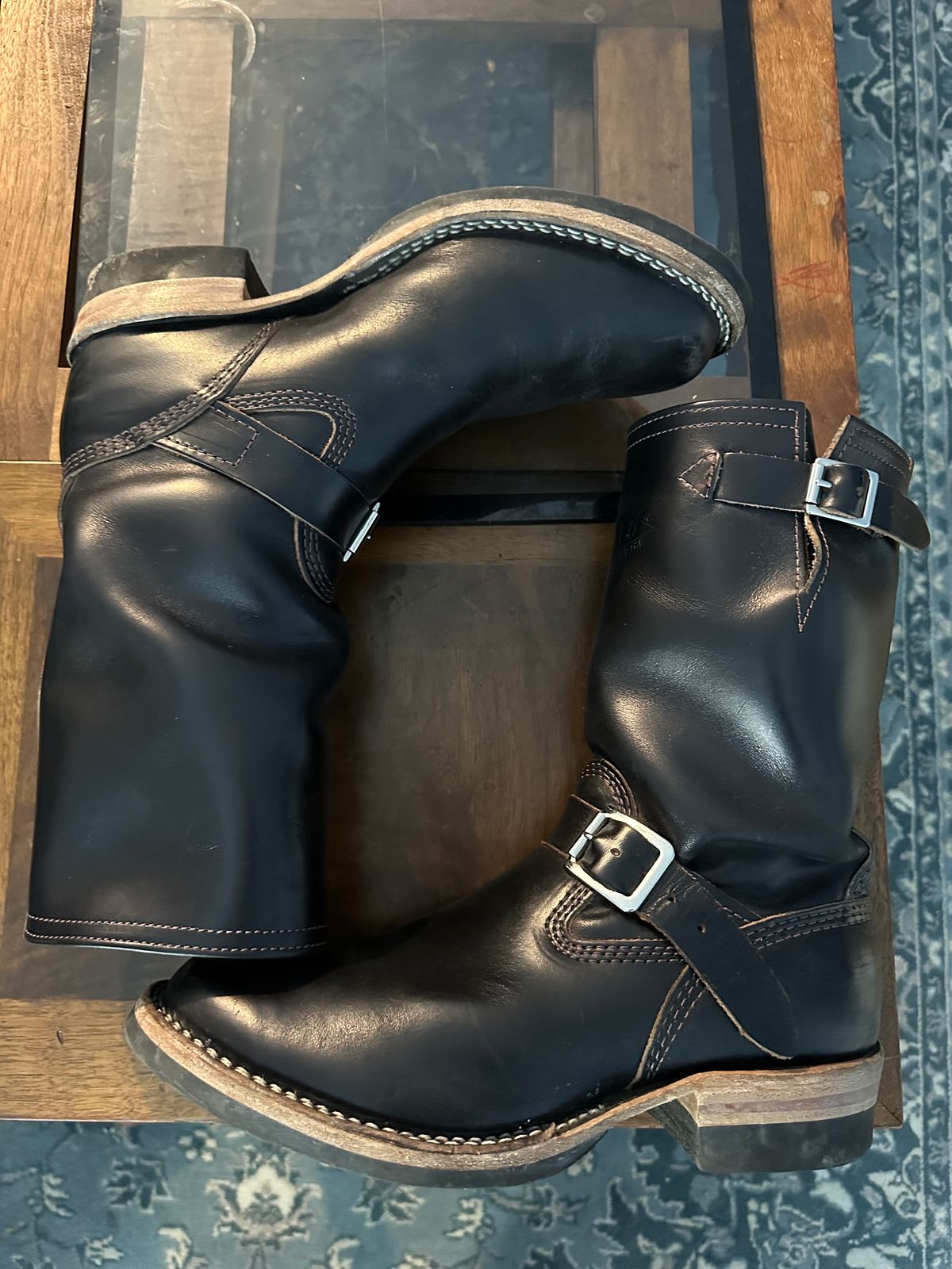 Photo by Deckard on February 6, 2024 of the Wesco Mister Lou in Maryam Black Horsehide.