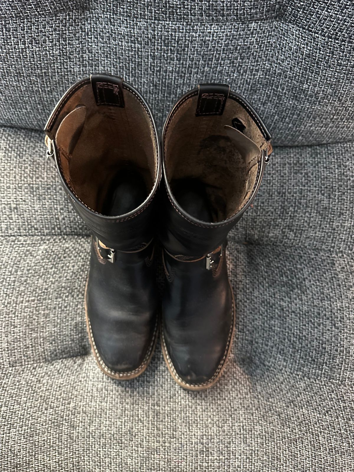 Photo by Deckard on March 6, 2024 of the Wesco Mister Lou in Maryam Black Horsehide.