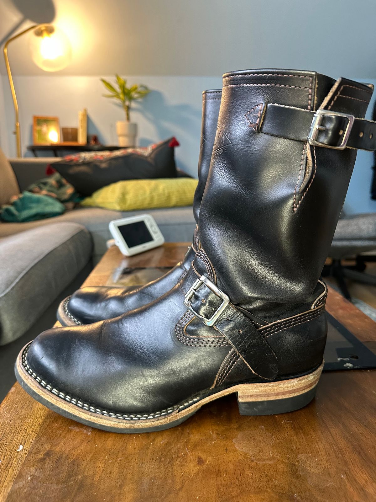 Photo by Deckard on April 4, 2024 of the Wesco Mister Lou in Maryam Black Horsehide.