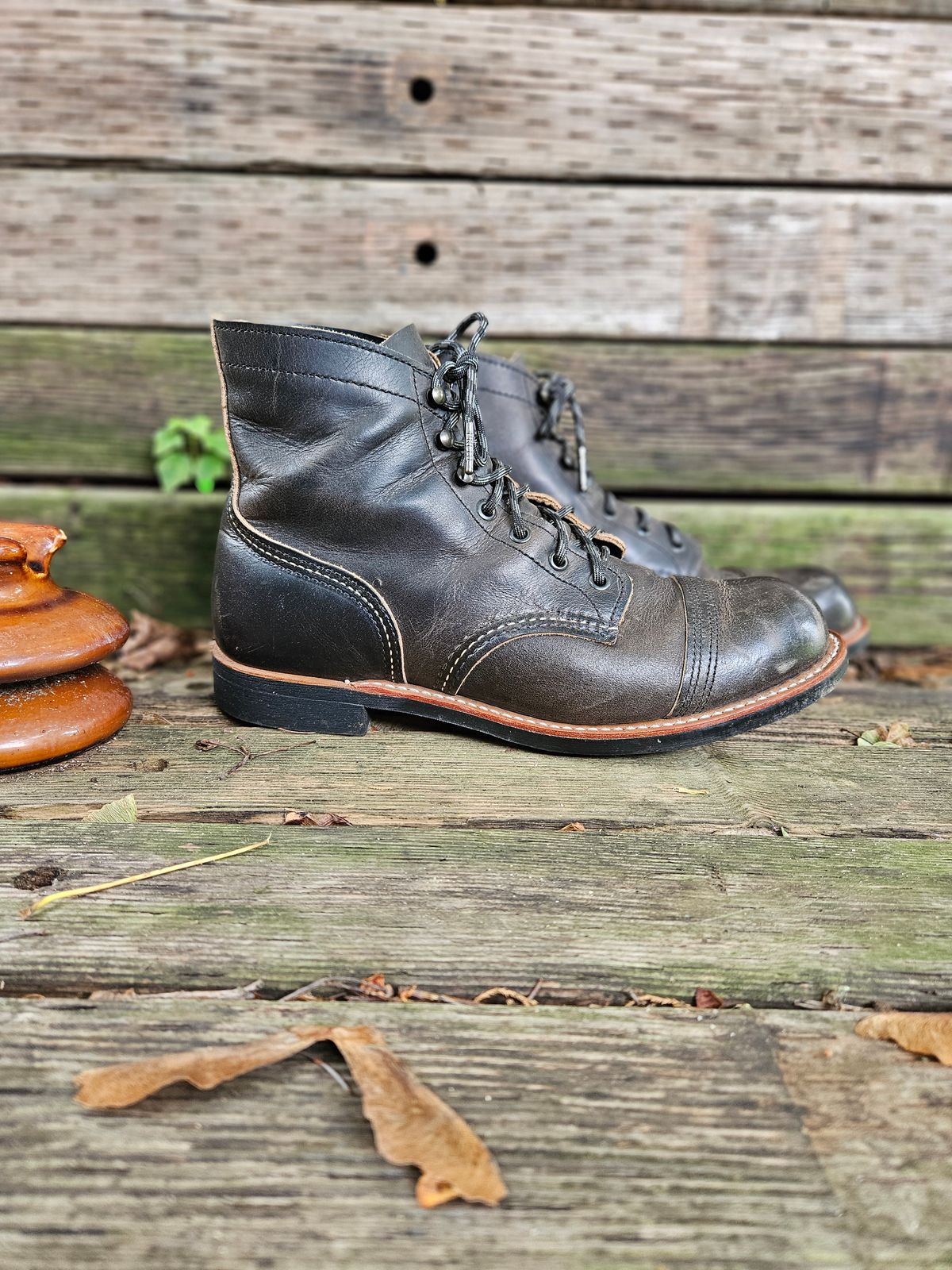 Photo by ShnyHntr91 on August 17, 2024 of the Red Wing Iron Ranger in S.B. Foot Charcoal Rough and Tough.