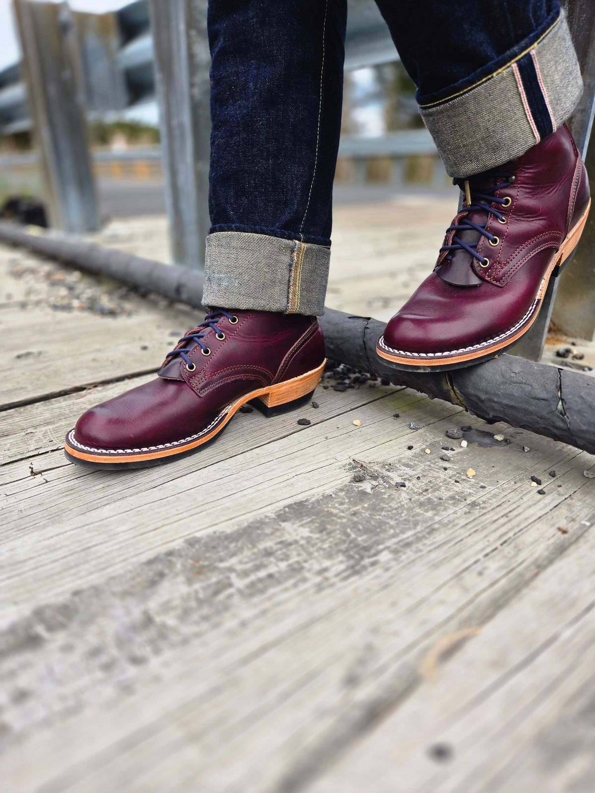 Photo by ShnyHntr91 on November 10, 2024 of the Nicks MTO in Horween, Color #8 Cypress.