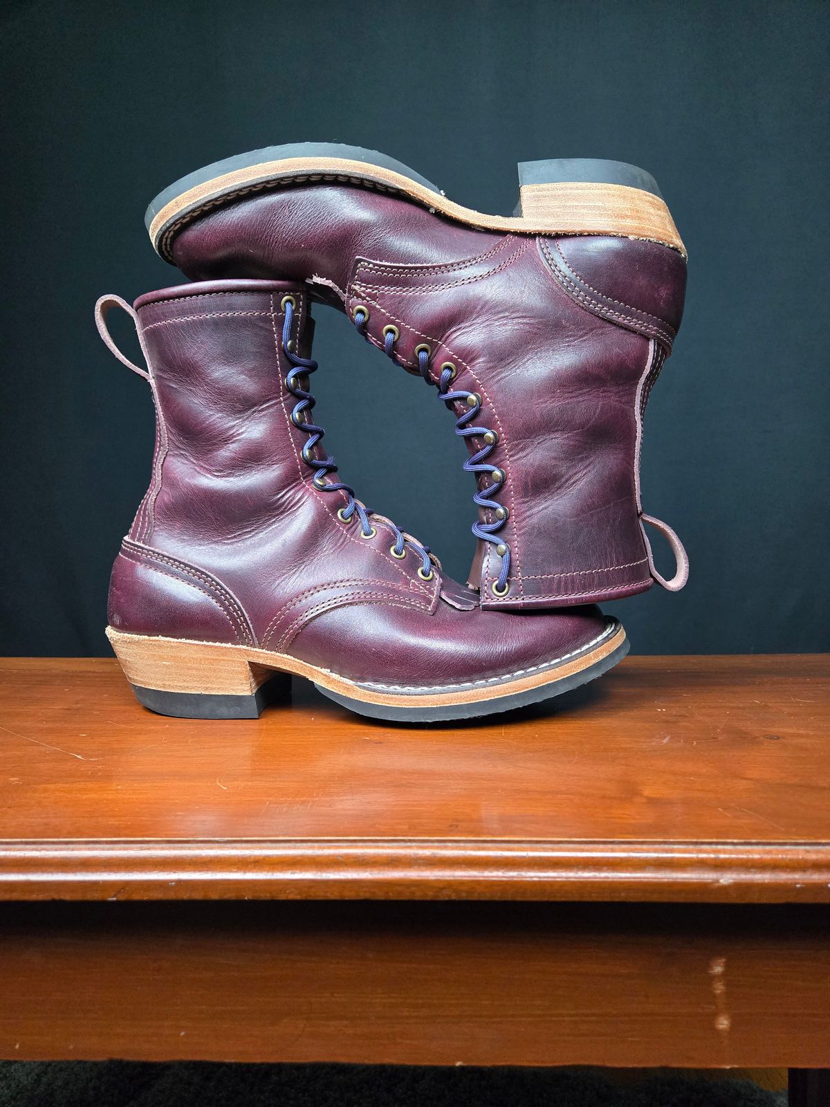 Photo by ShnyHntr91 on February 27, 2025 of the Nicks MTO in Horween, Color #8 Cypress.