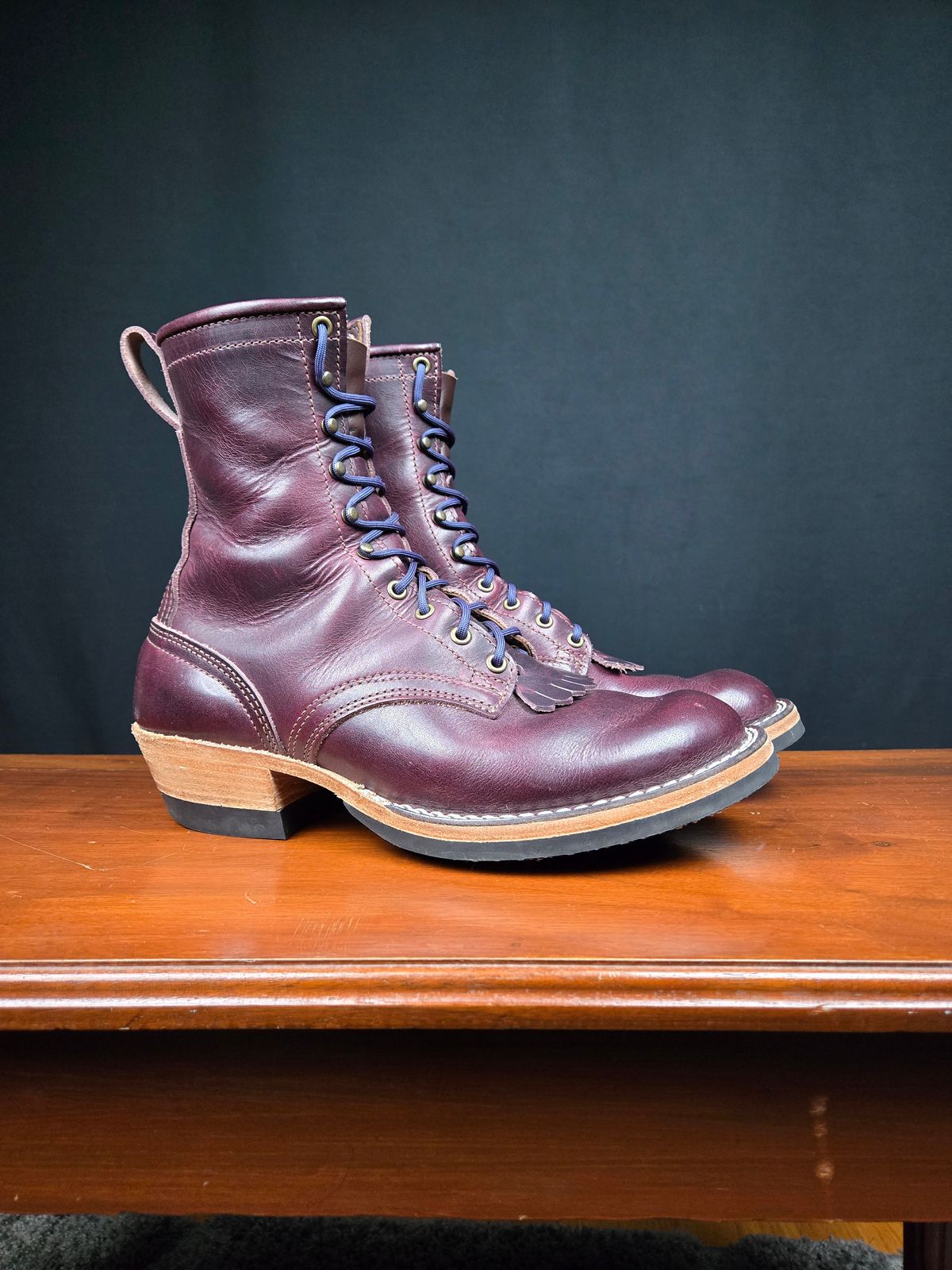 Photo by ShnyHntr91 on February 27, 2025 of the Nicks MTO in Horween, Color #8 Cypress.