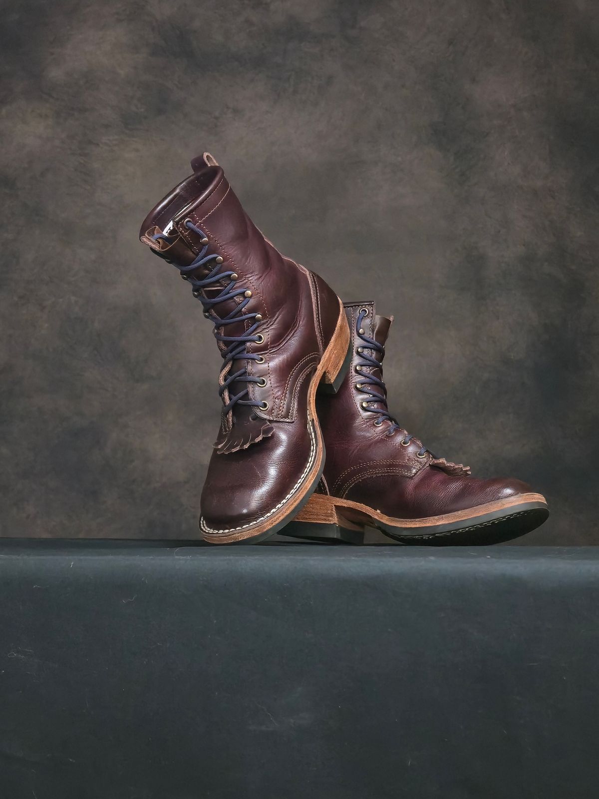 Photo by ShnyHntr91 on September 10, 2025 of the Nicks MTO in Horween, Color #8 Cypress.
