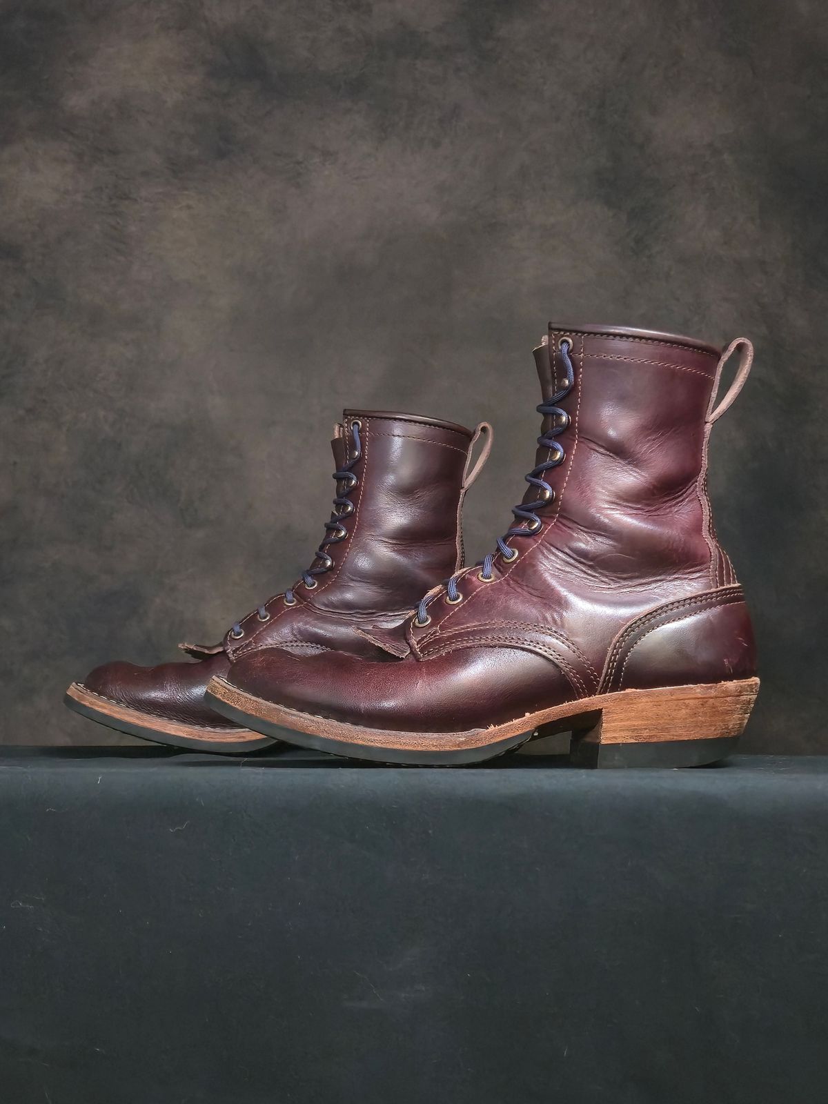 Photo by ShnyHntr91 on September 10, 2025 of the Nicks MTO in Horween, Color #8 Cypress.