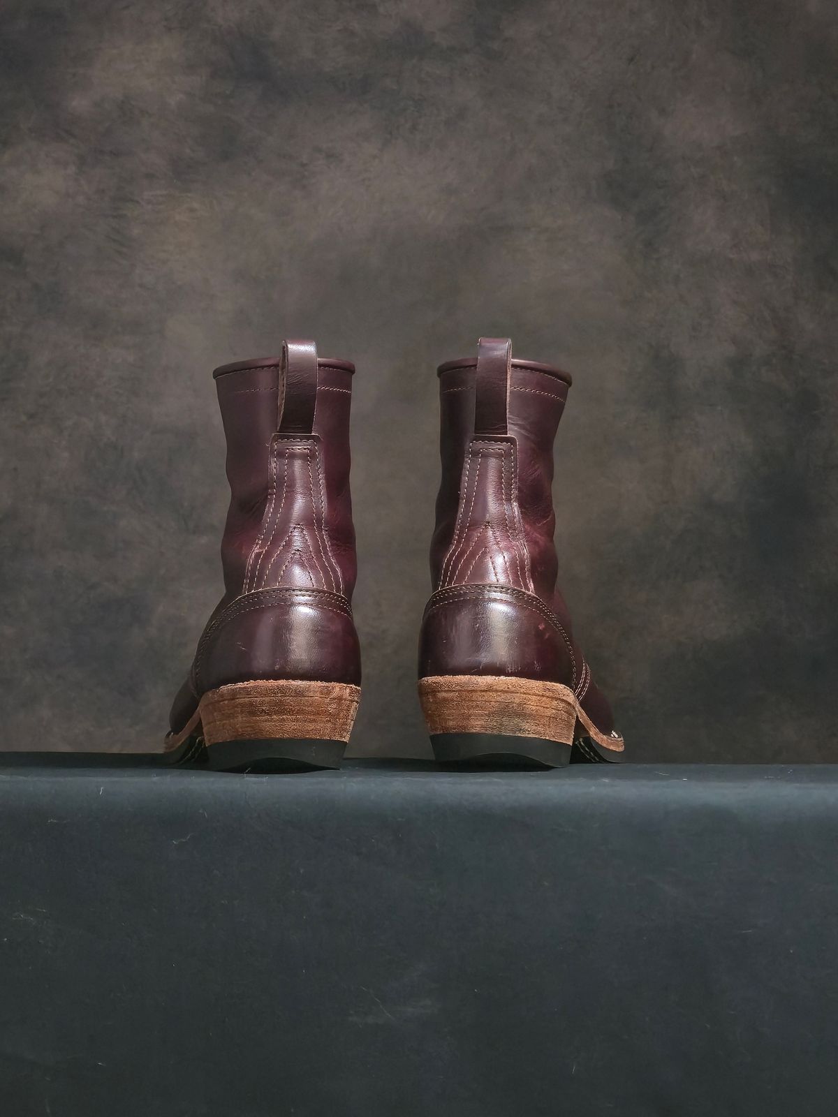 Photo by ShnyHntr91 on September 10, 2025 of the Nicks MTO in Horween, Color #8 Cypress.