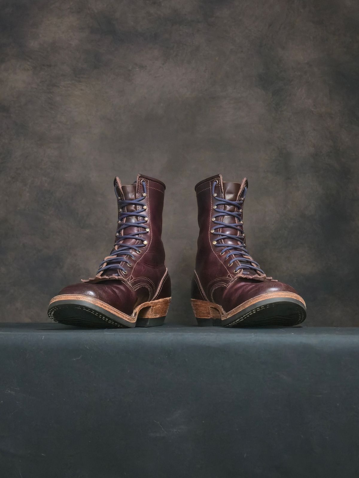 Photo by ShnyHntr91 on September 10, 2025 of the Nicks MTO in Horween, Color #8 Cypress.