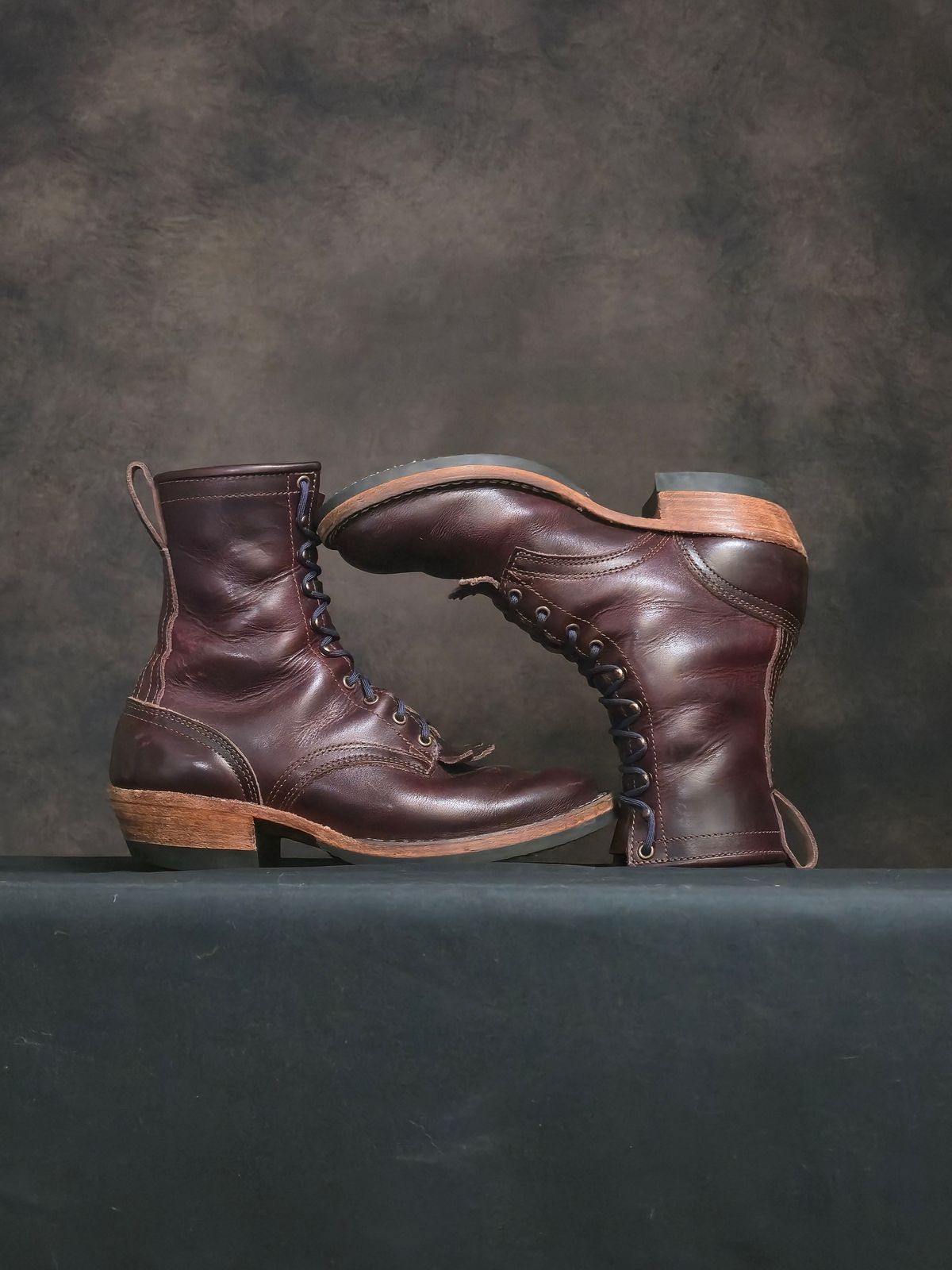 Photo by ShnyHntr91 on September 10, 2025 of the Nicks MTO in Horween, Color #8 Cypress.