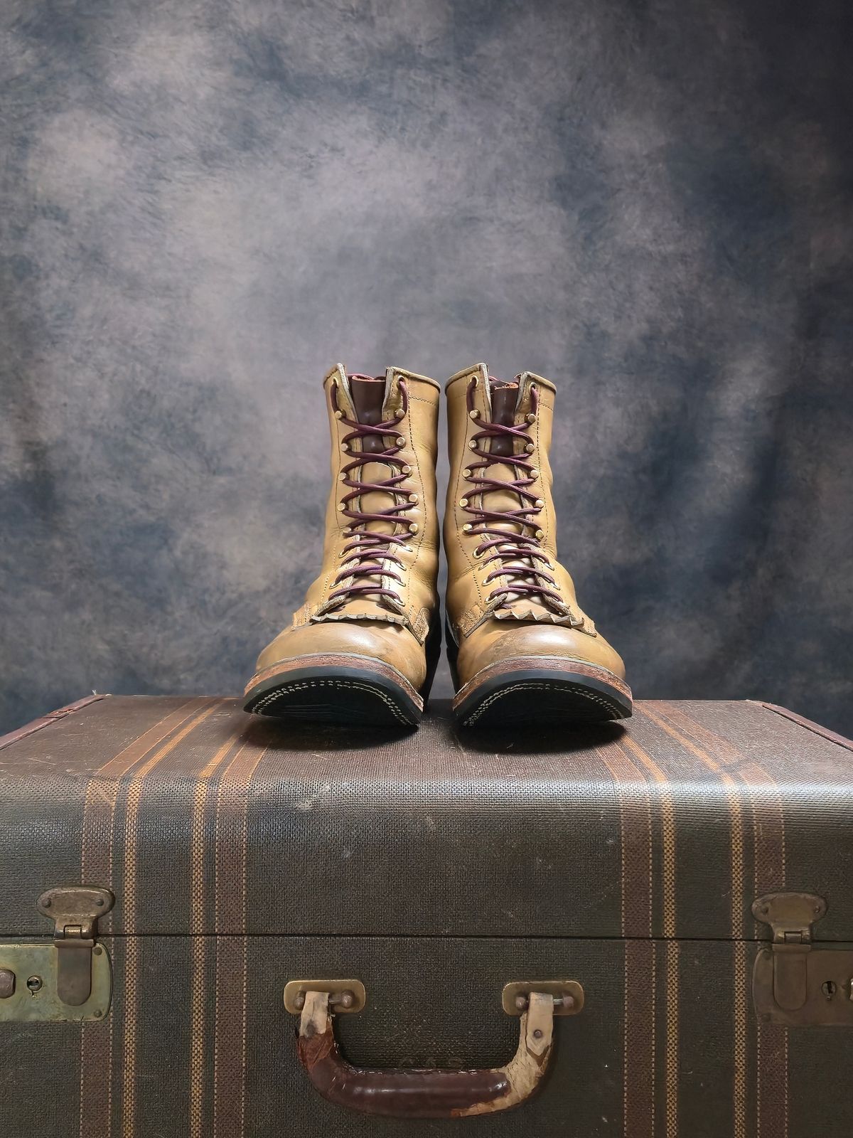 Photo by ShnyHntr91 on July 5, 2025 of the Nicks MTO in Horween, Sage Chromepak.