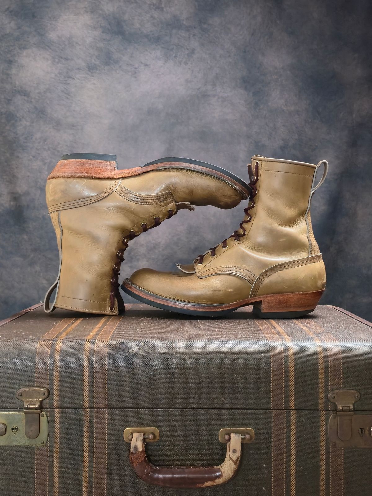 Photo by ShnyHntr91 on July 5, 2025 of the Nicks MTO in Horween, Sage Chromepak.