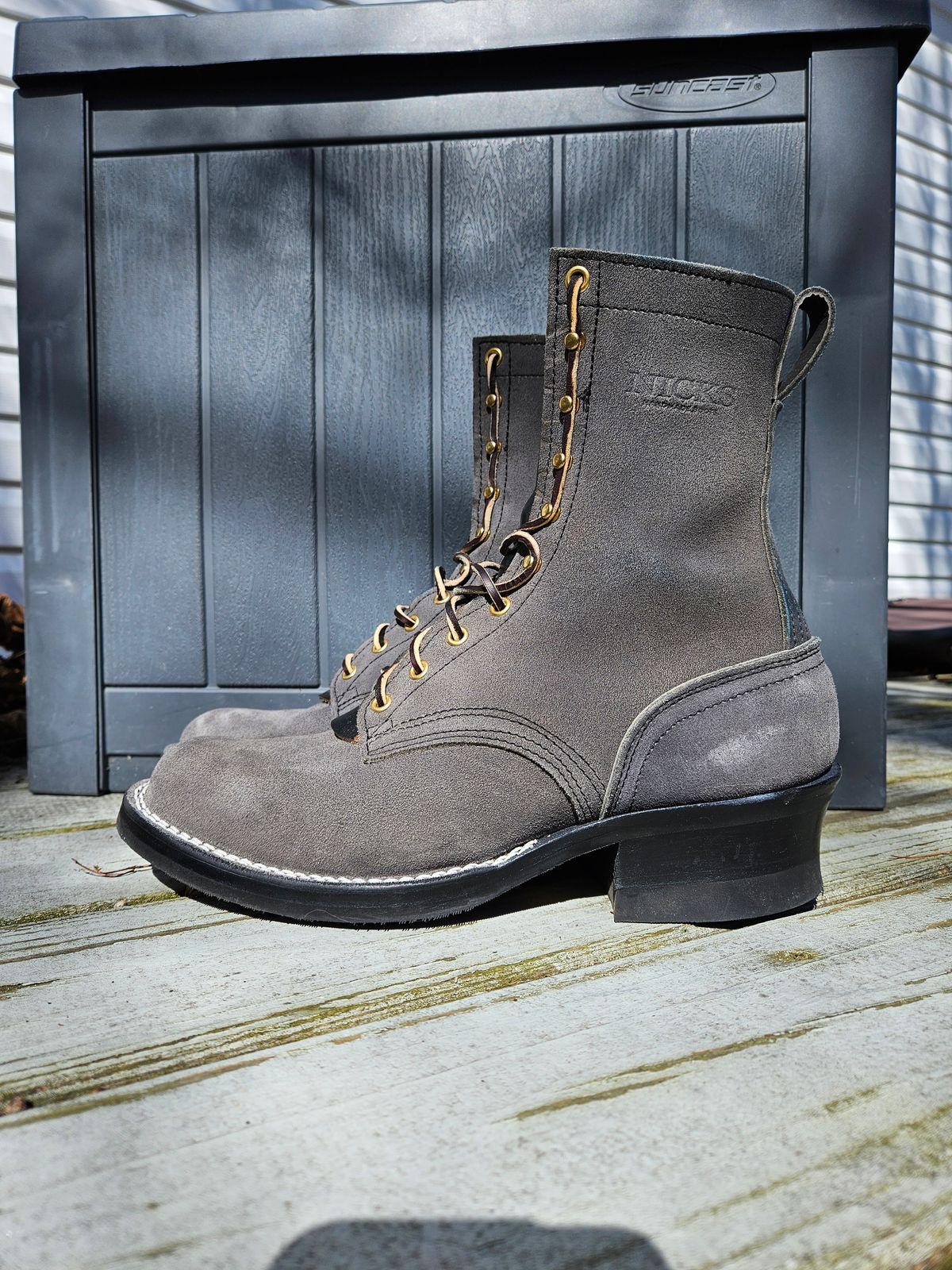 Photo by ShnyHntr91 on February 25, 2024 of the Nicks Ranger in Seidel 1964 Ash Gray.