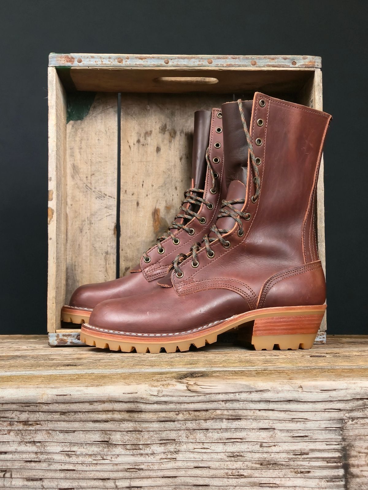 Photo by ShnyHntr91 on July 4, 2025 of the Nicks BuilderPro in Horween Timber Roanoke.