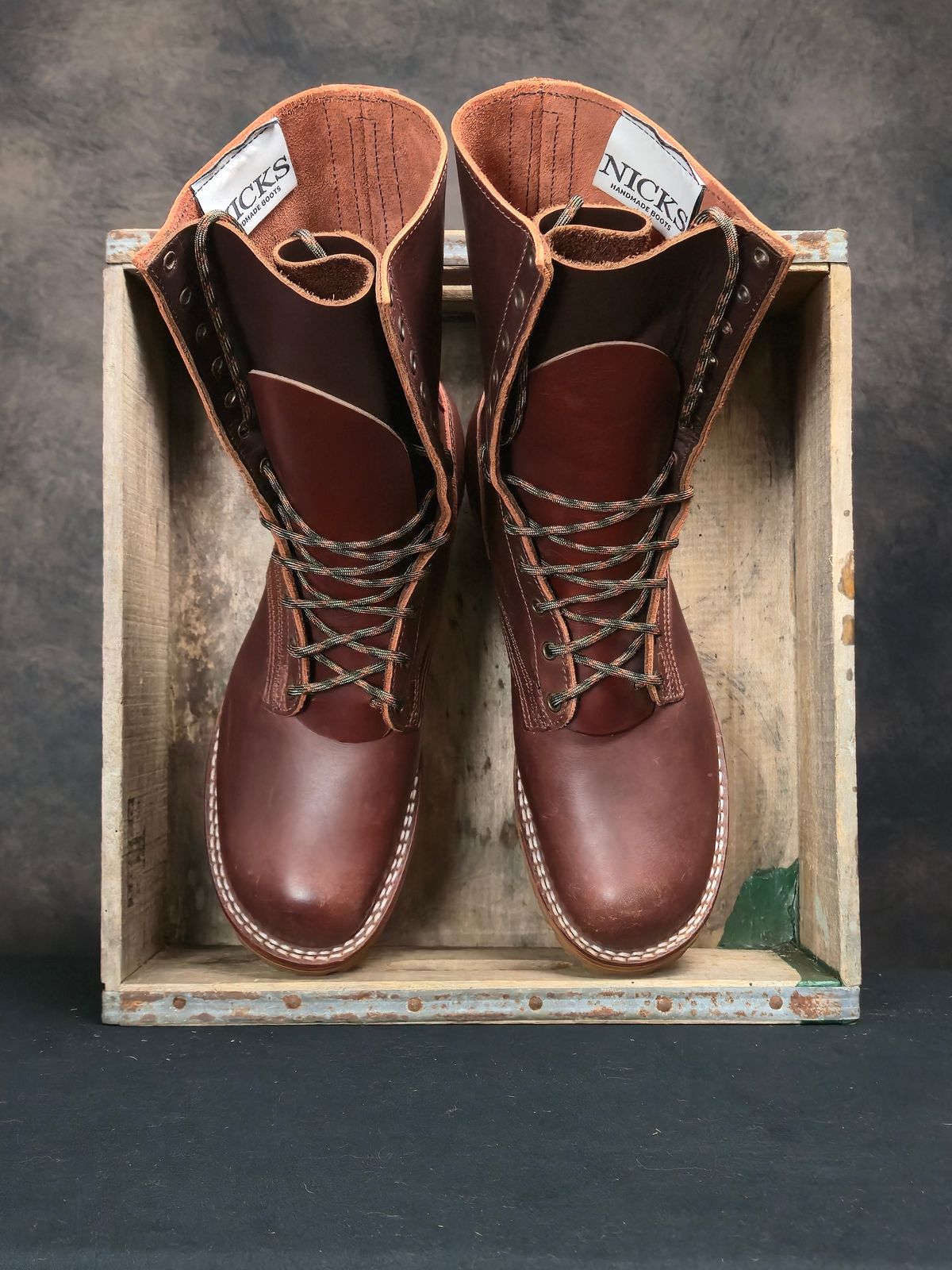 Photo by ShnyHntr91 on September 23, 2025 of the Nicks BuilderPro in Horween Timber Roanoke.