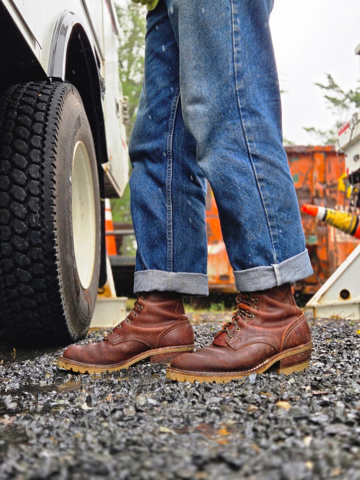 Photo by ShnyHntr91 on October 13, 2025 of the Nicks BuilderPro in Horween Timber Roanoke.