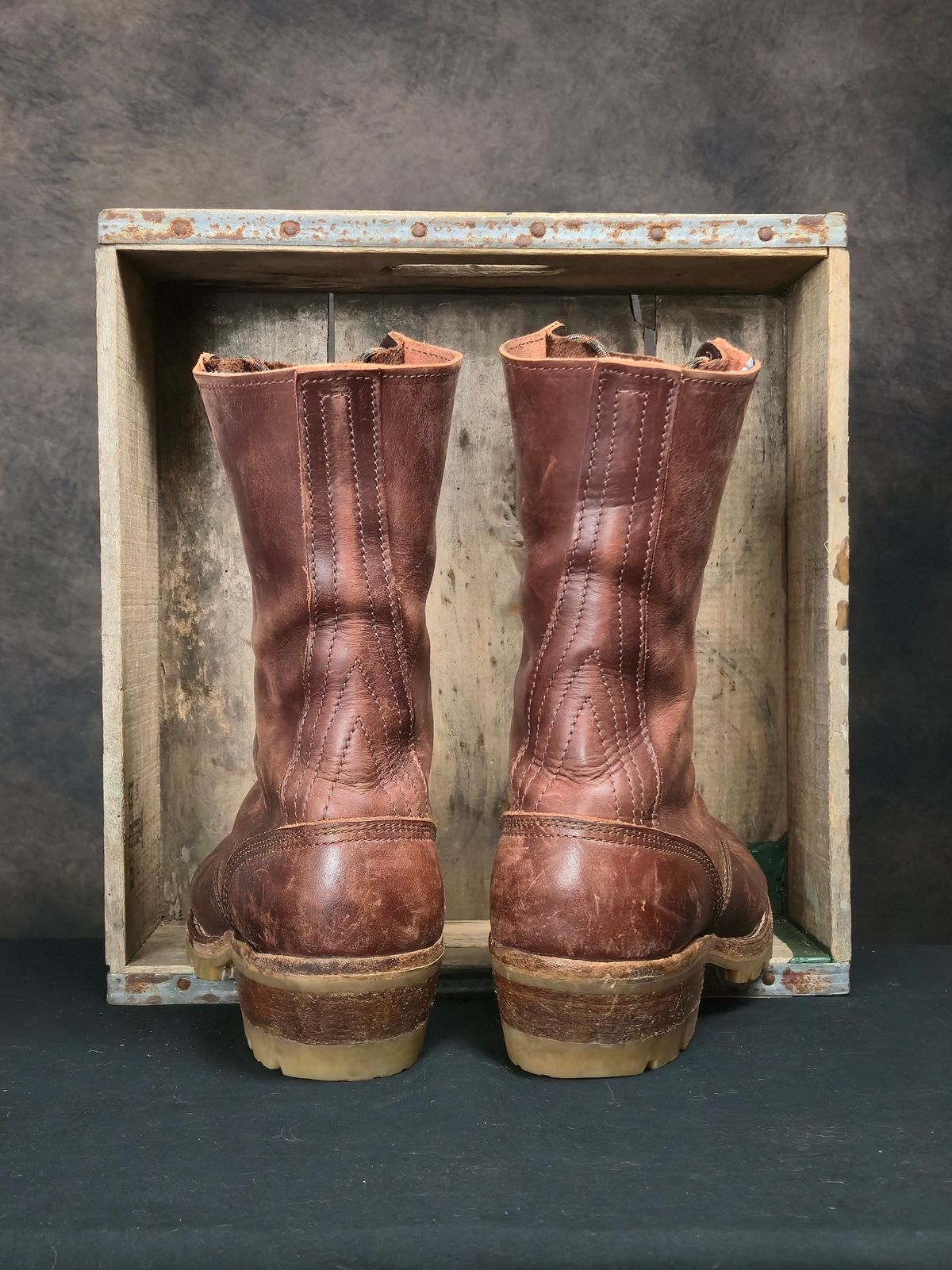 Photo by ShnyHntr91 on October 28, 2025 of the Nicks BuilderPro in Horween Timber Roanoke.