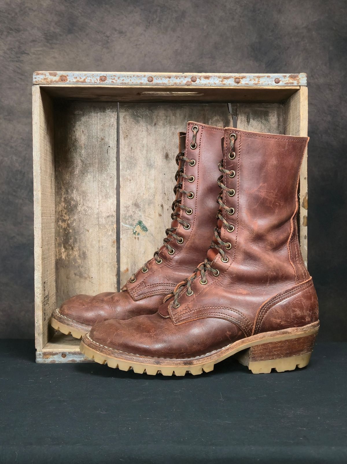 Photo by ShnyHntr91 on October 28, 2025 of the Nicks BuilderPro in Horween Timber Roanoke.