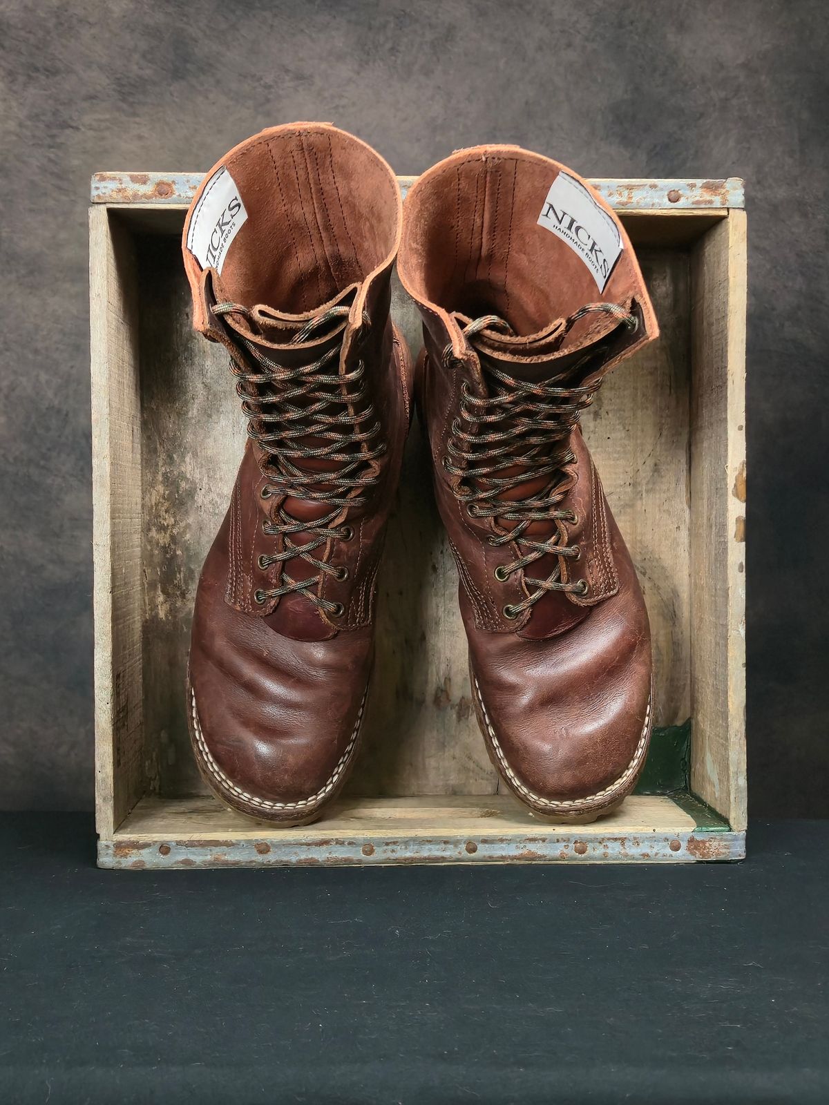 Photo by ShnyHntr91 on October 28, 2025 of the Nicks BuilderPro in Horween Timber Roanoke.