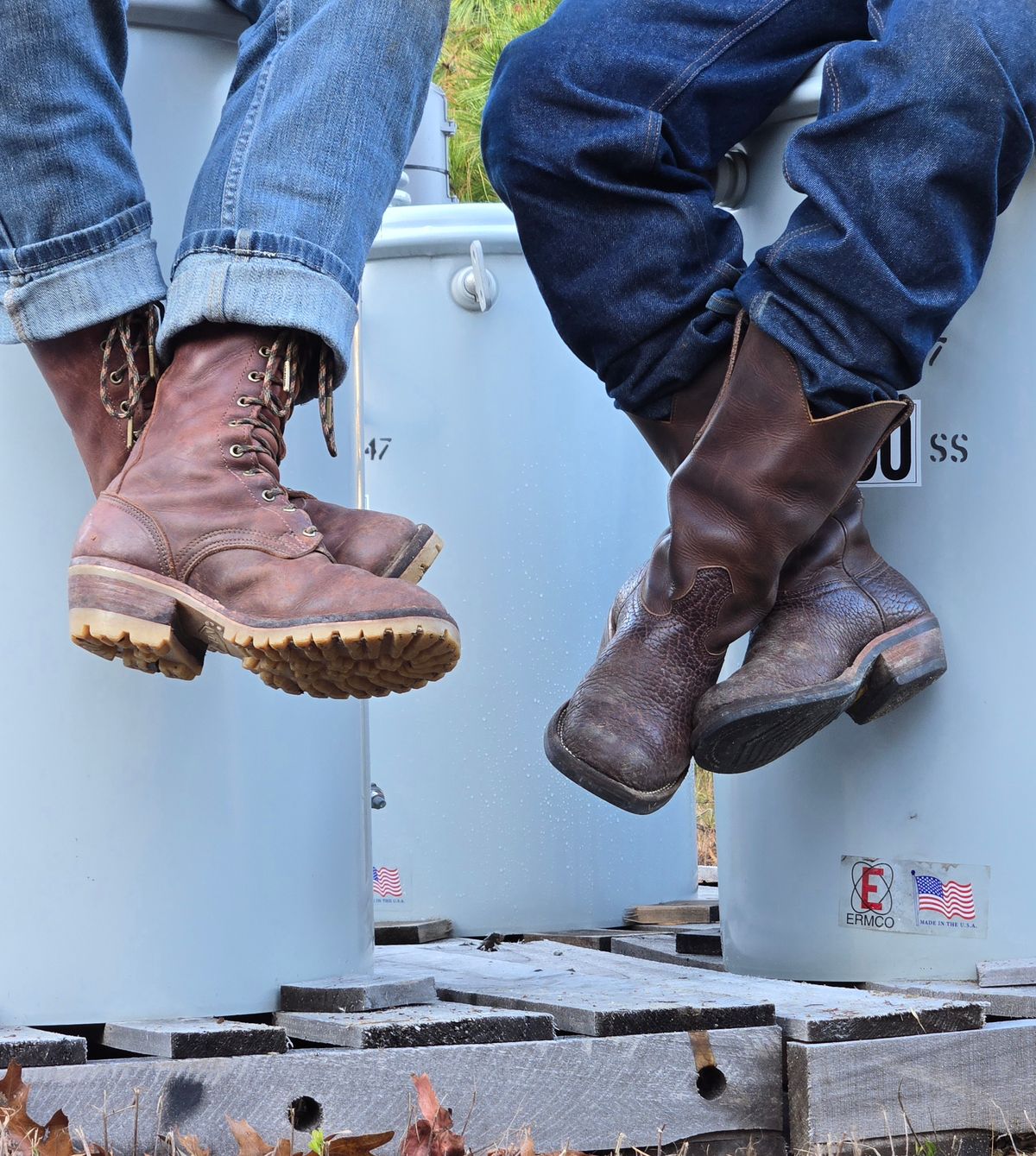 Photo by ShnyHntr91 on November 26, 2025 of the Nicks BuilderPro in Horween Timber Roanoke.