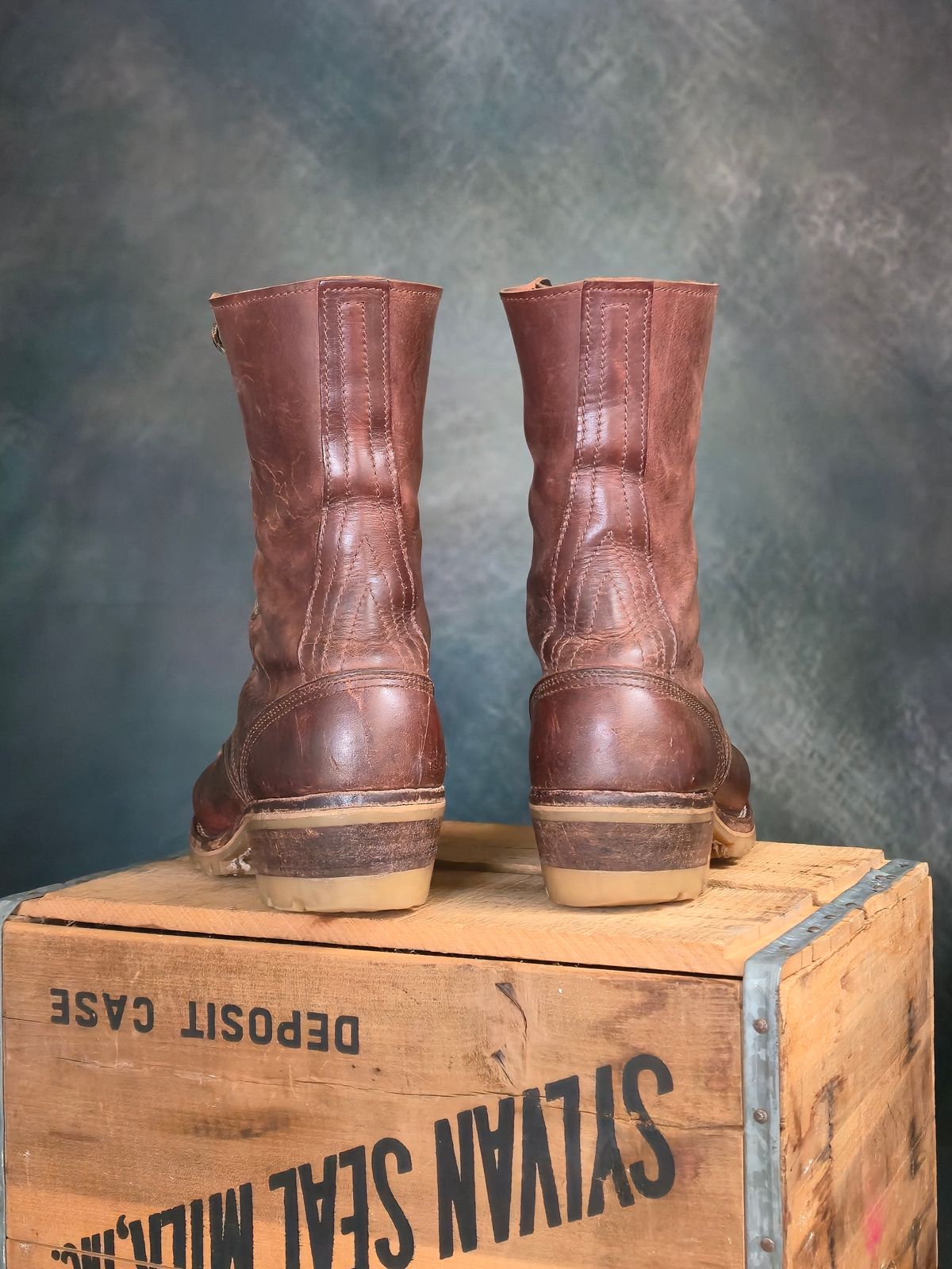 Photo by ShnyHntr91 on February 1, 2026 of the Nicks BuilderPro in Horween Timber Roanoke.