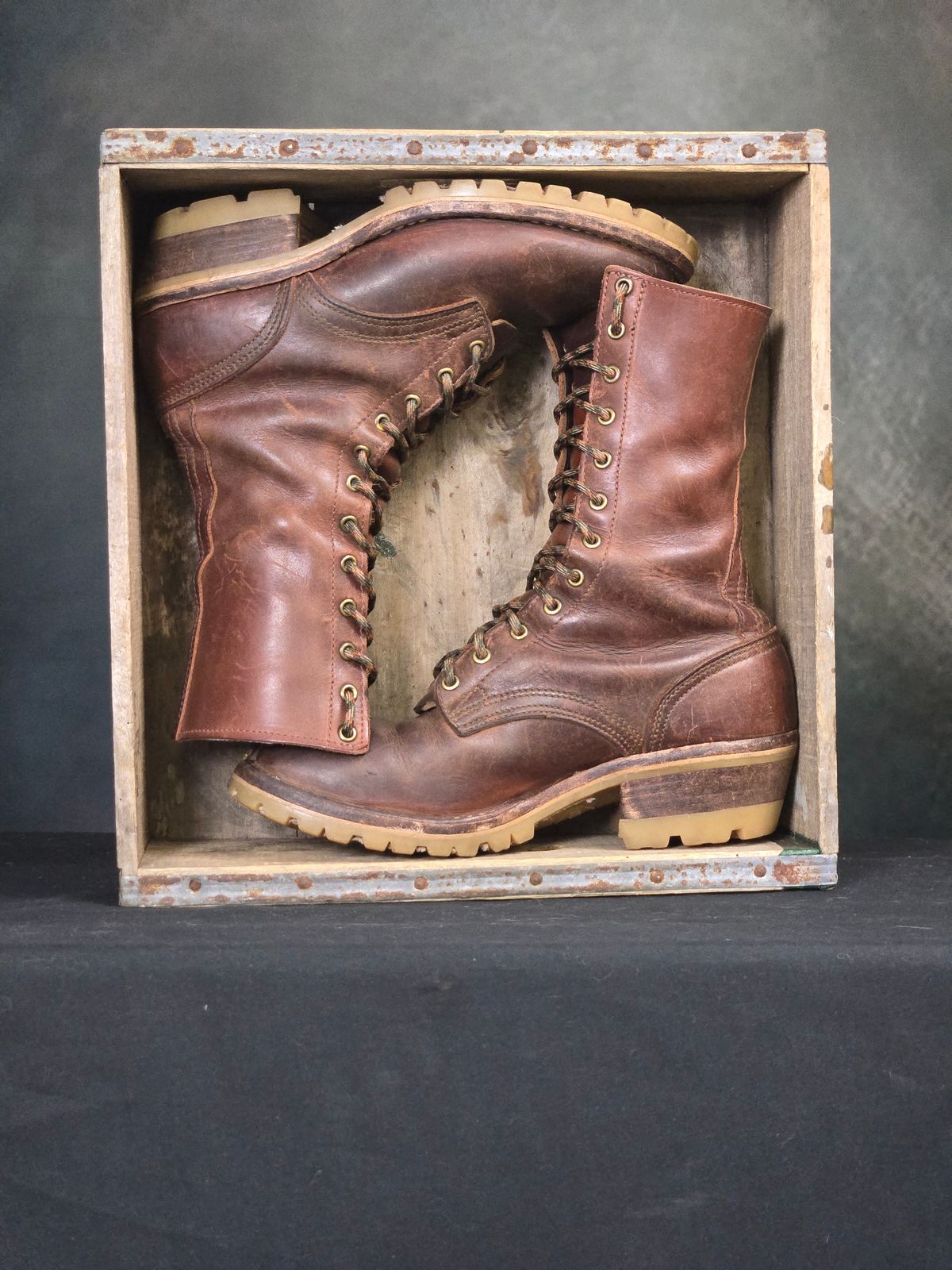 Photo by ShnyHntr91 on February 1, 2026 of the Nicks BuilderPro in Horween Timber Roanoke.