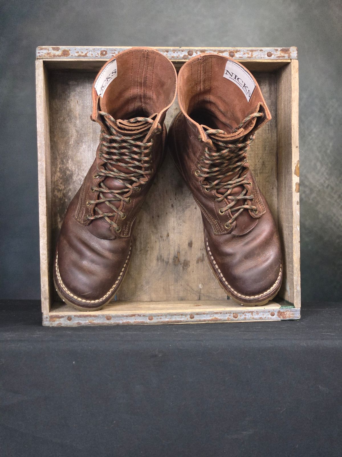 Photo by ShnyHntr91 on February 1, 2026 of the Nicks BuilderPro in Horween Timber Roanoke.