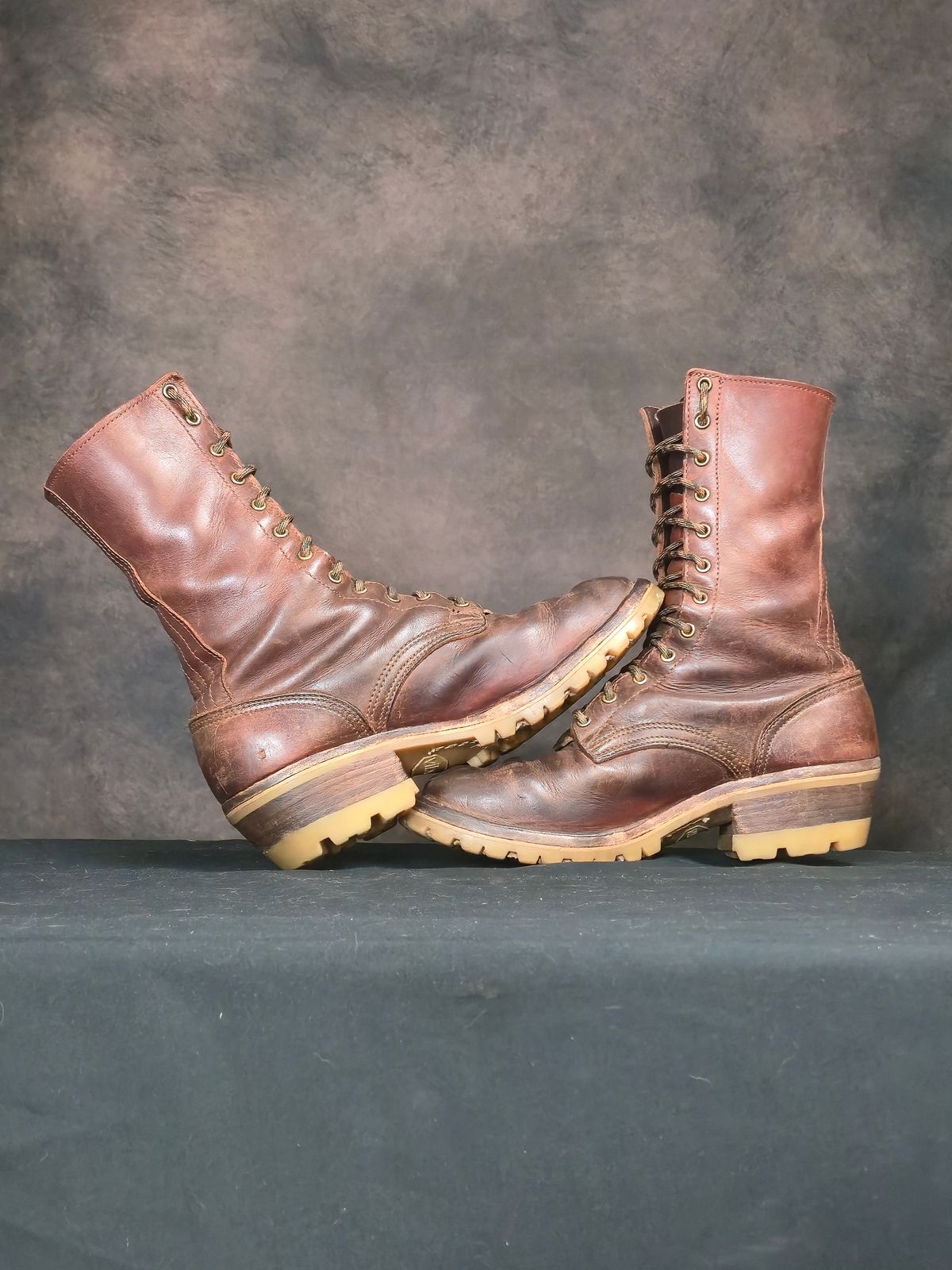 Photo by ShnyHntr91 on March 1, 2026 of the Nicks BuilderPro in Horween Timber Roanoke.