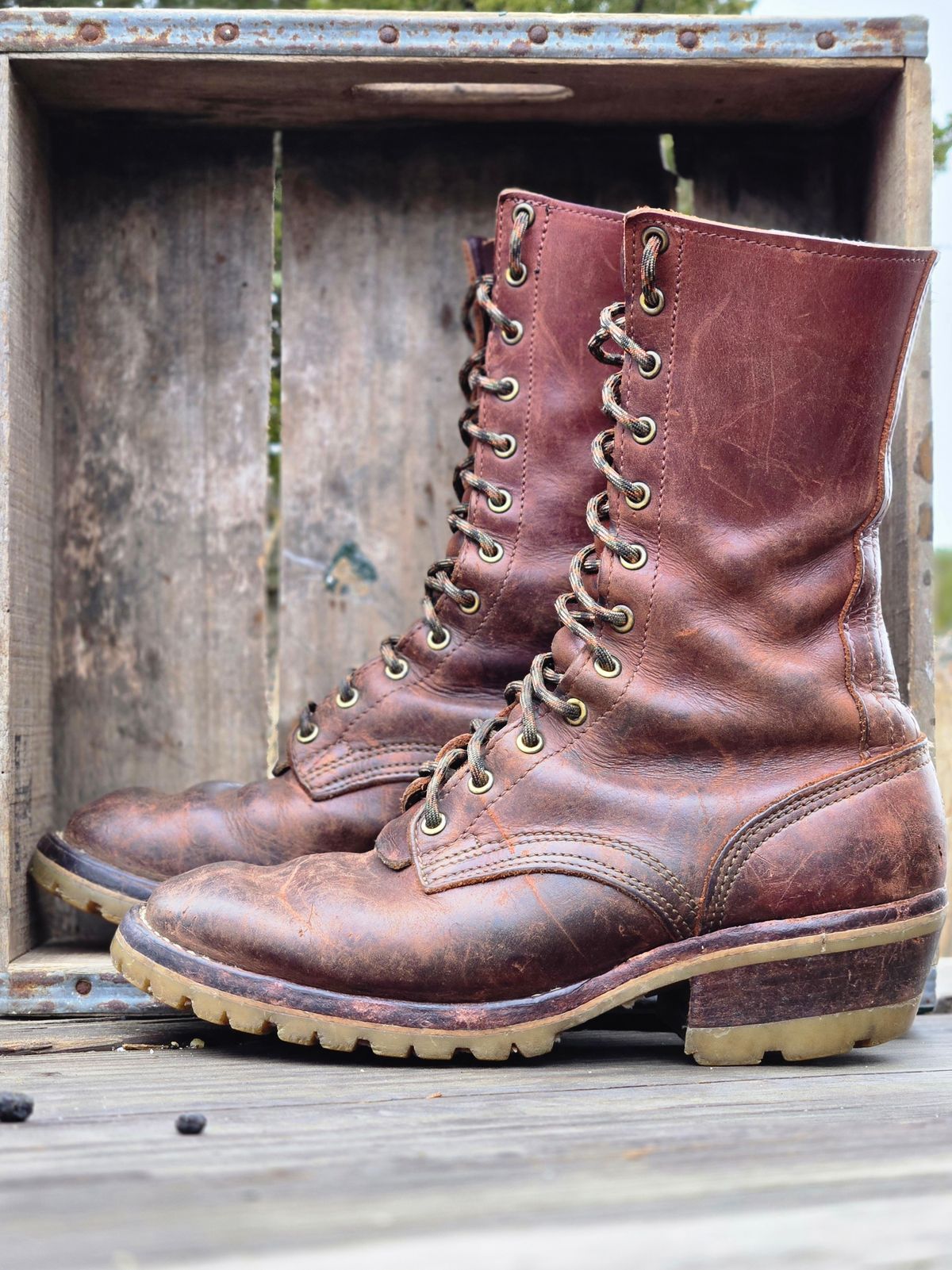 Photo by ShnyHntr91 on April 2, 2026 of the Nicks BuilderPro in Horween Timber Roanoke.