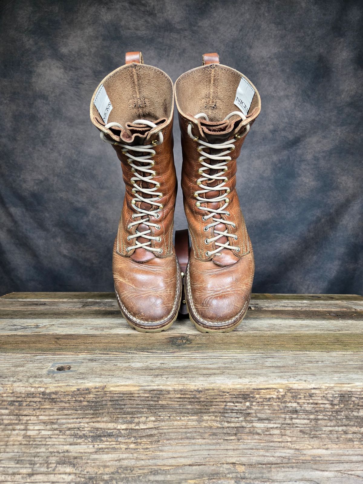 Photo by ShnyHntr91 on April 1, 2025 of the Nicks Builder Pro, MTO in Horween Natural Dublin.